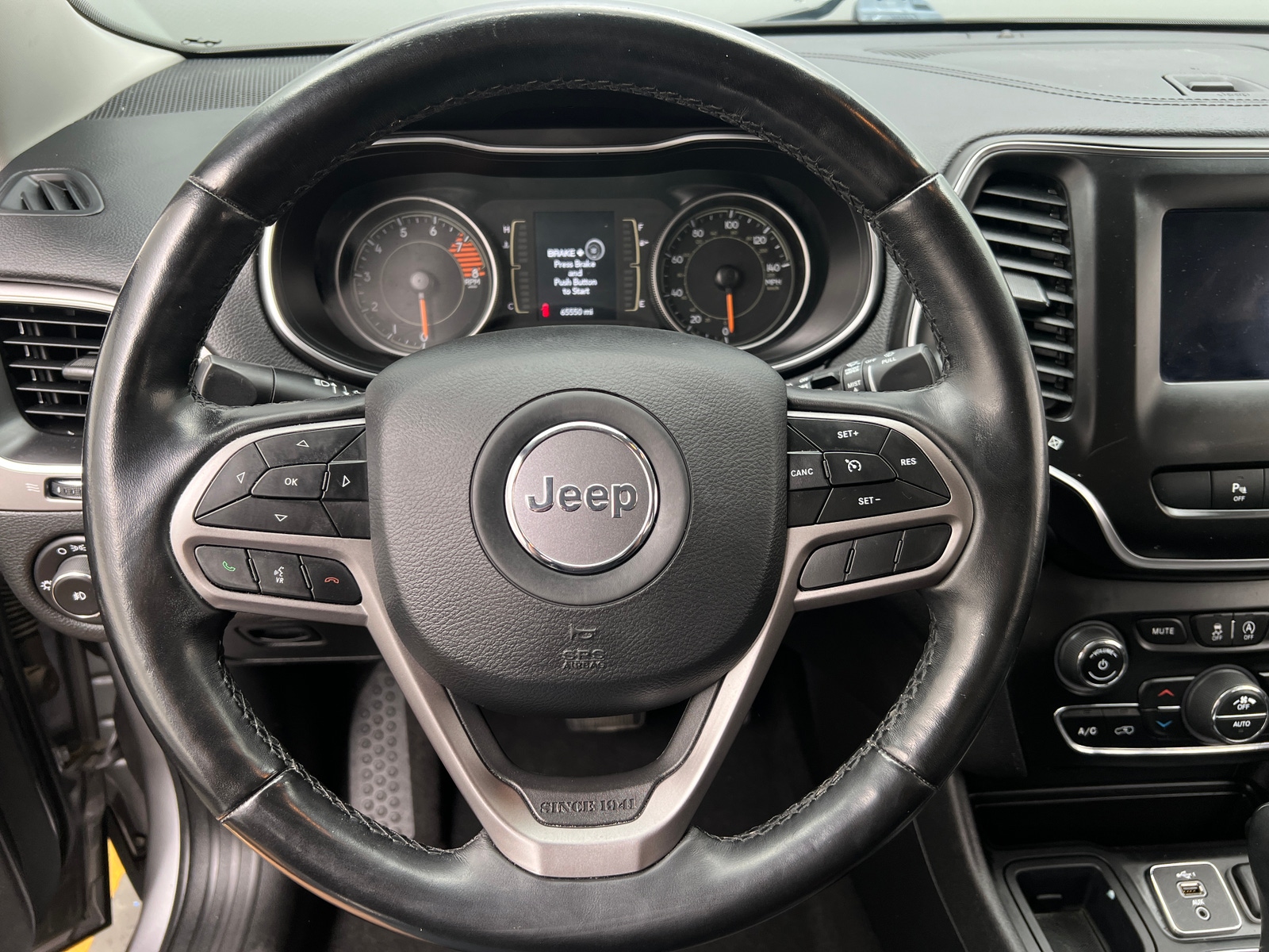 Thumbnail: 2020 Jeep Cherokee - 4