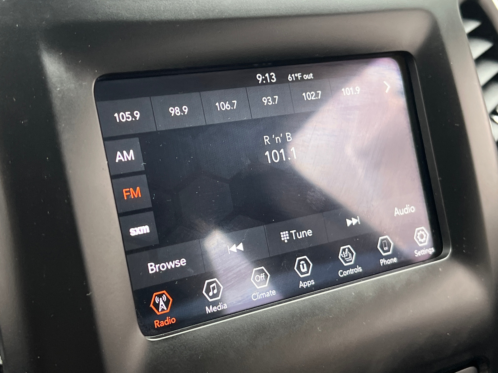 Thumbnail: 2020 Jeep Cherokee - 3