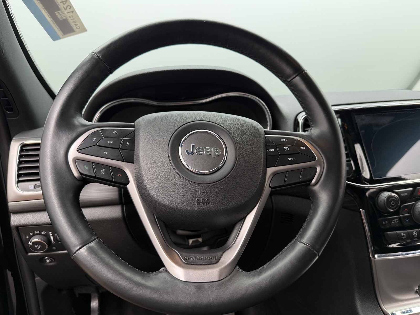Thumbnail: 2019 Jeep Grand Cherokee - 4