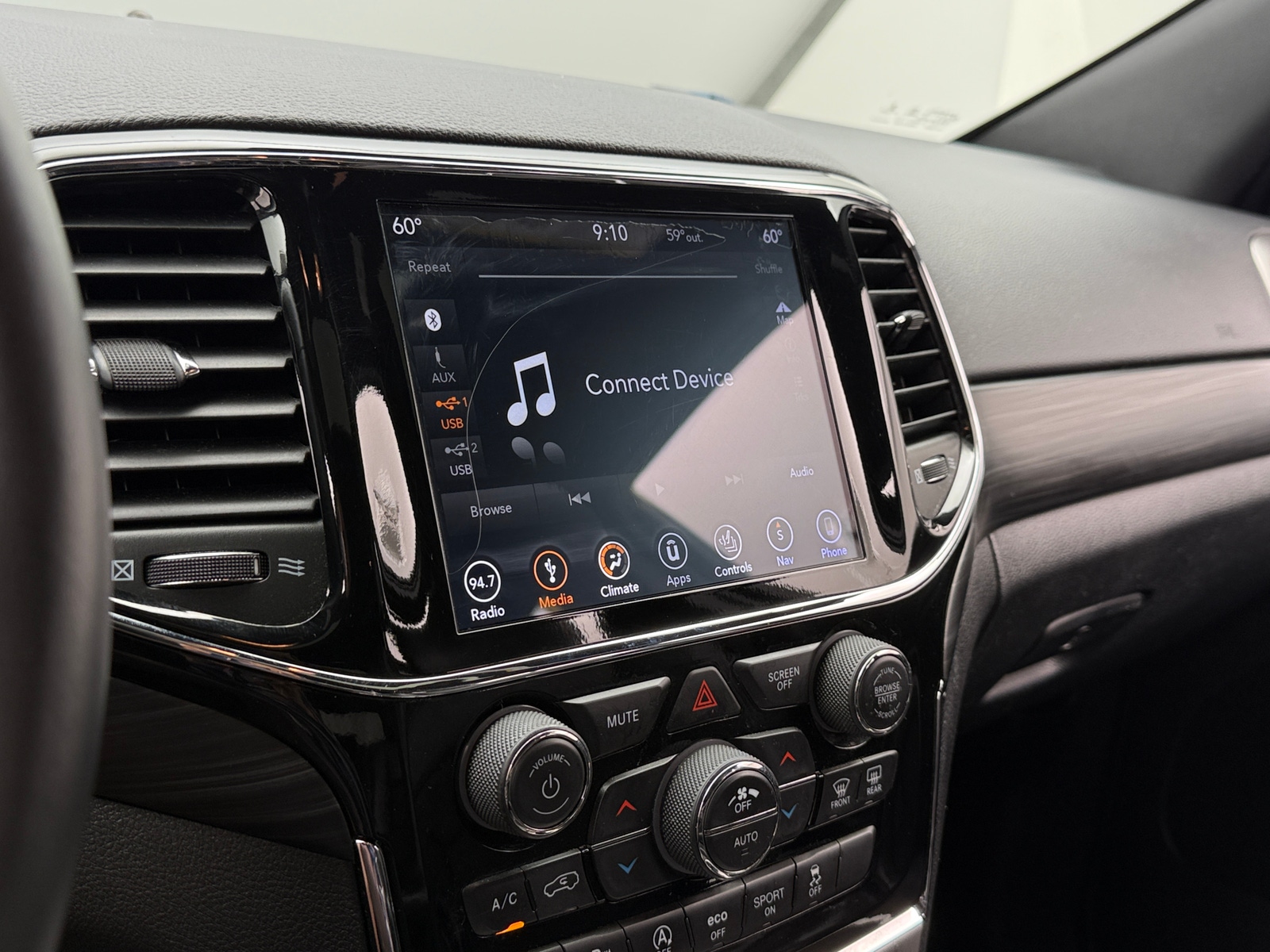 Thumbnail: 2019 Jeep Grand Cherokee - 3