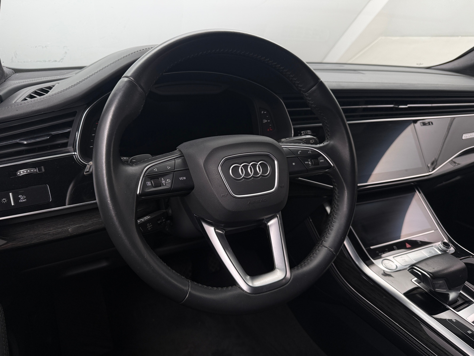 Thumbnail: 2019 Audi Q8 - 4