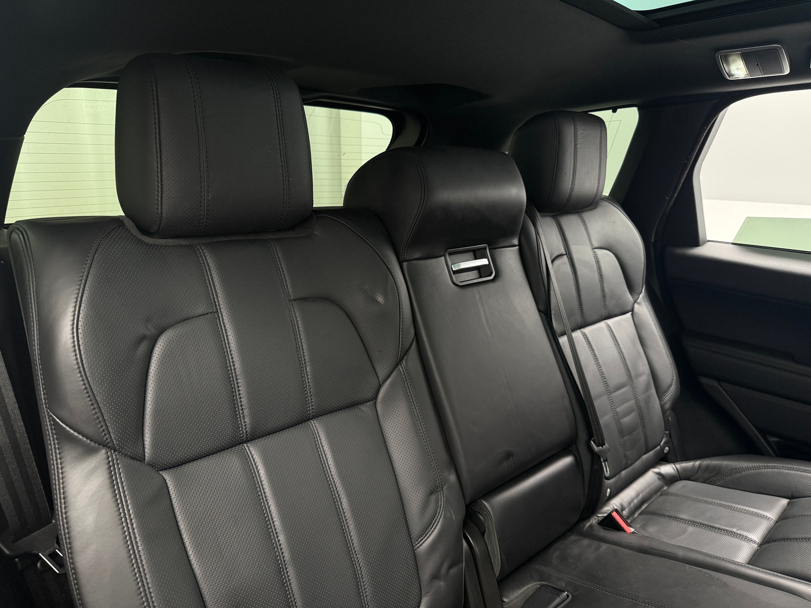 Thumbnail: 2017 Land Rover Range Rover Sport - 5