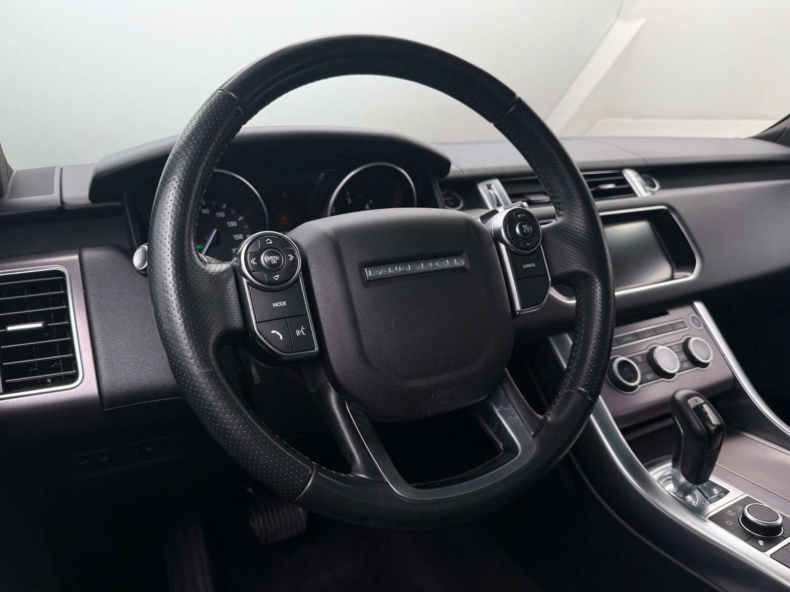 Thumbnail: 2017 Land Rover Range Rover Sport - 4