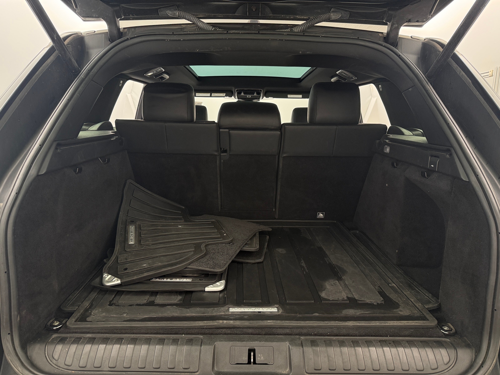 Thumbnail: 2017 Land Rover Range Rover Sport - 6