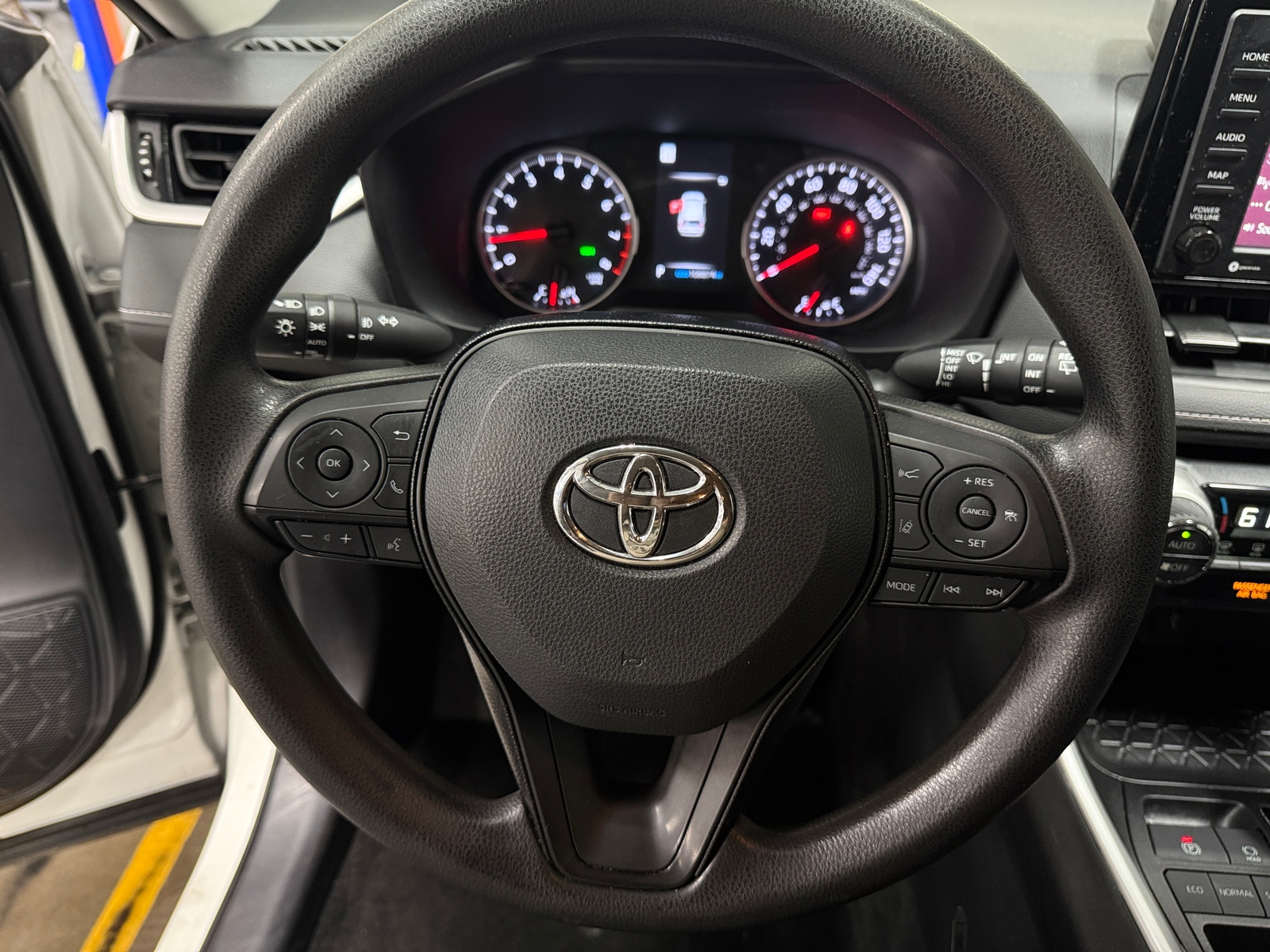 Thumbnail: 2021 Toyota RAV4 - 5