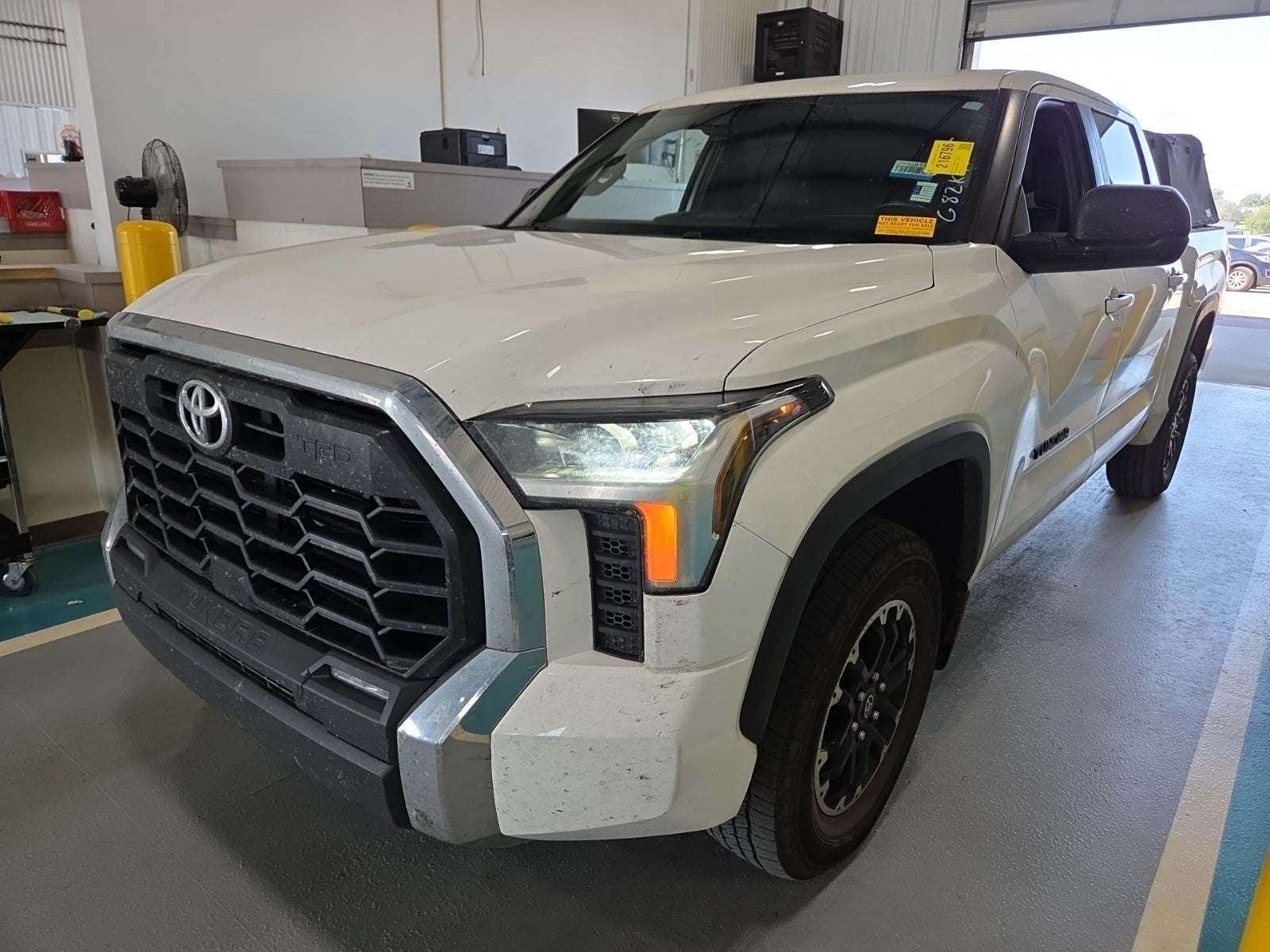 2025 Toyota Tundra 4WD SR5 Crewmax 5.5' Bed