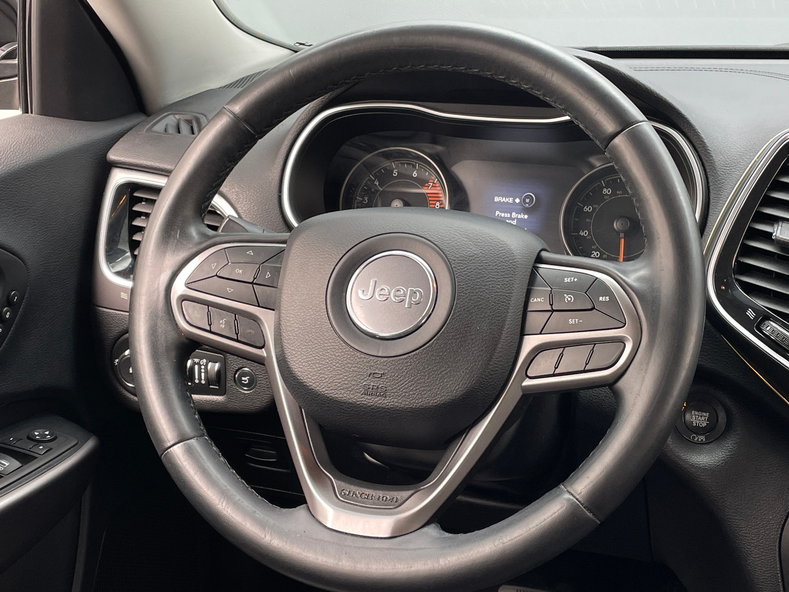 Thumbnail: 2019 Jeep Cherokee - 4