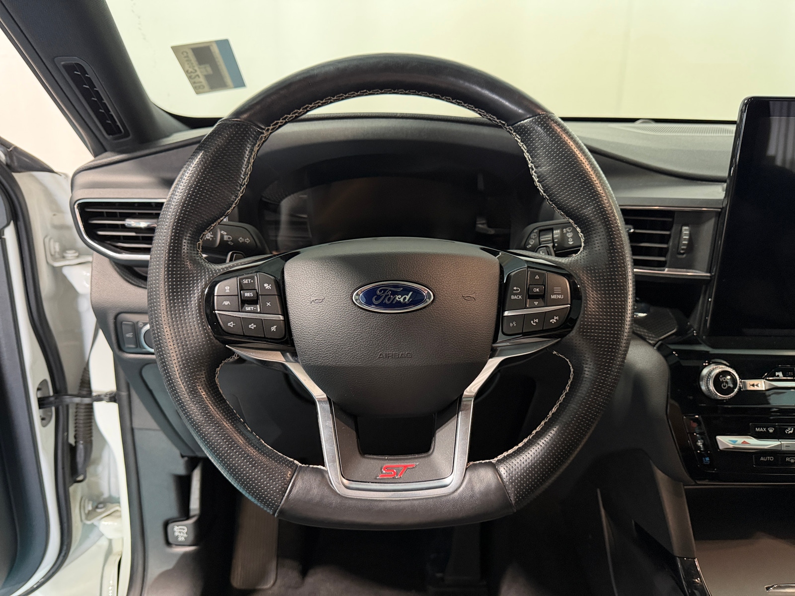Thumbnail: 2021 Ford Explorer - 4