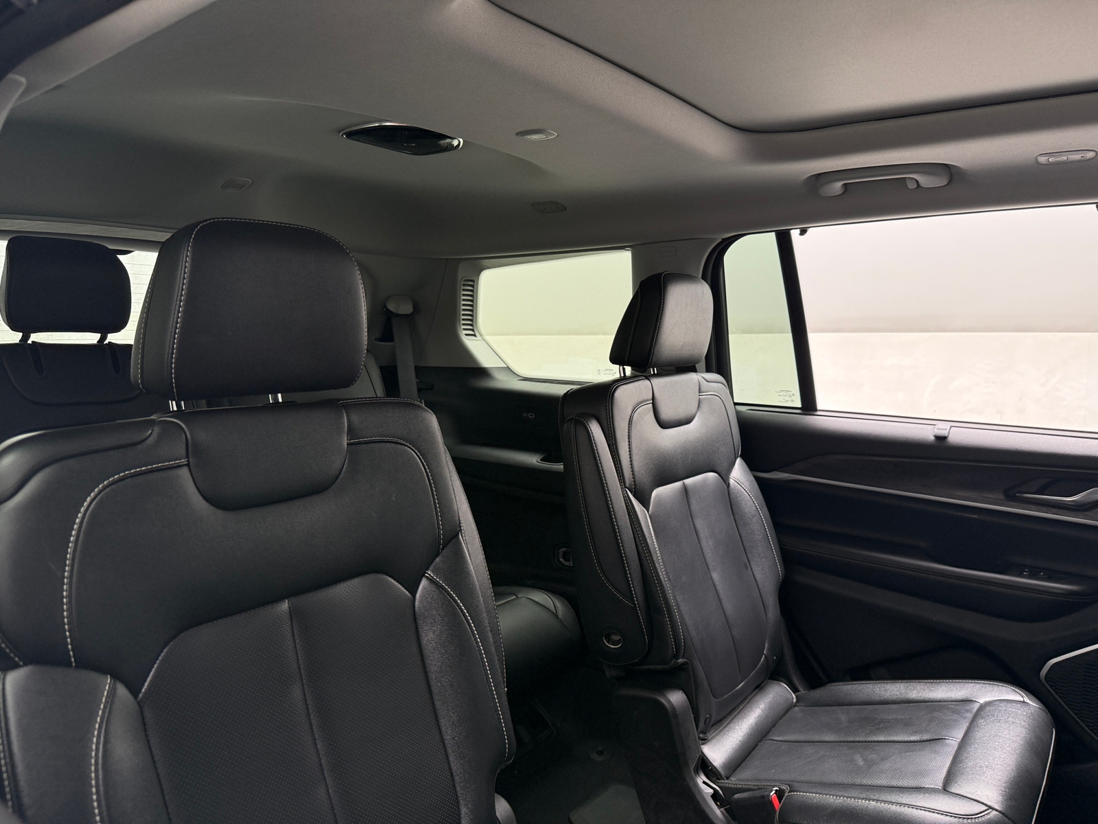 Thumbnail: 2024 Jeep Grand Cherokee L - 5