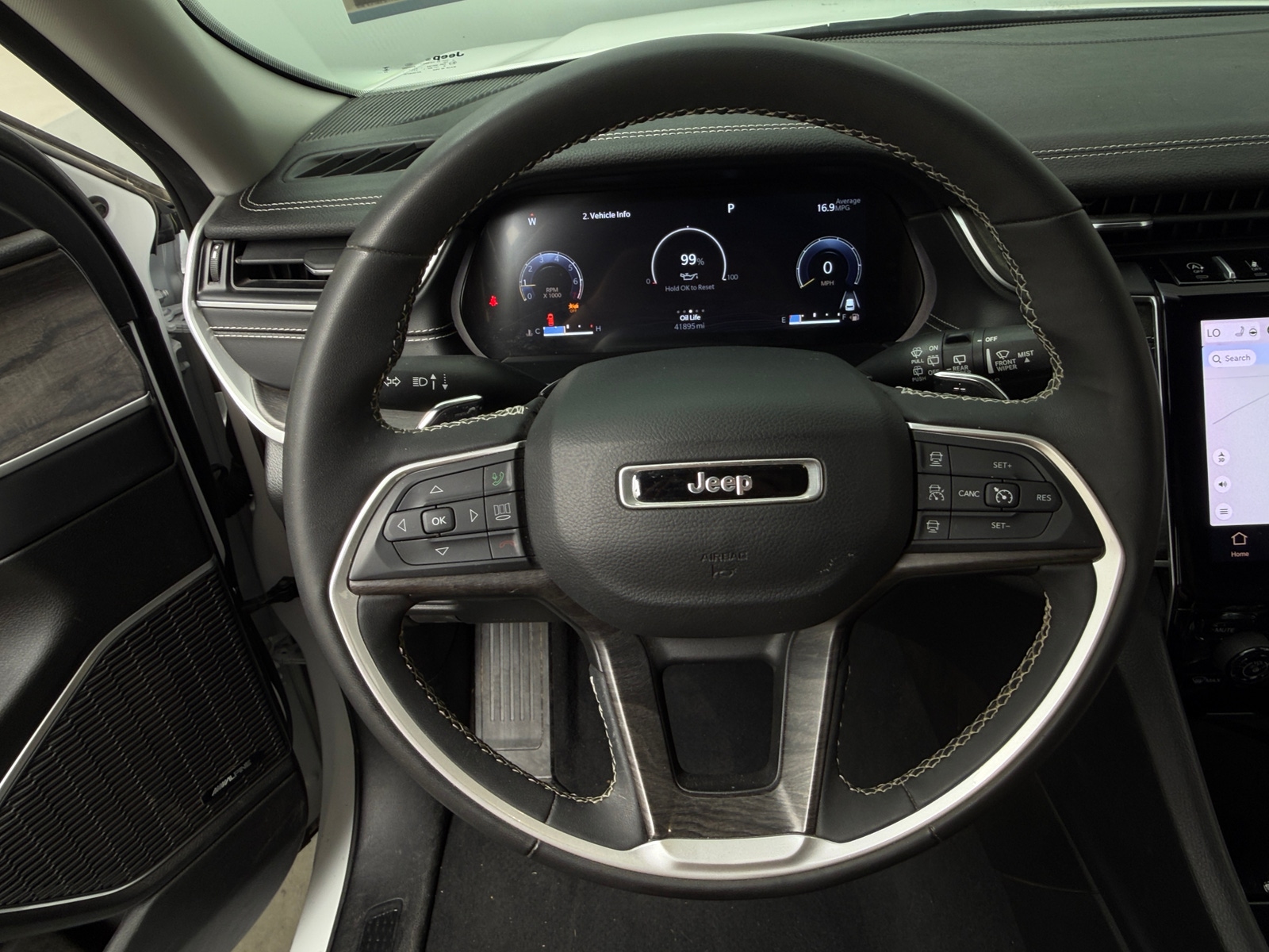 Thumbnail: 2024 Jeep Grand Cherokee L - 4
