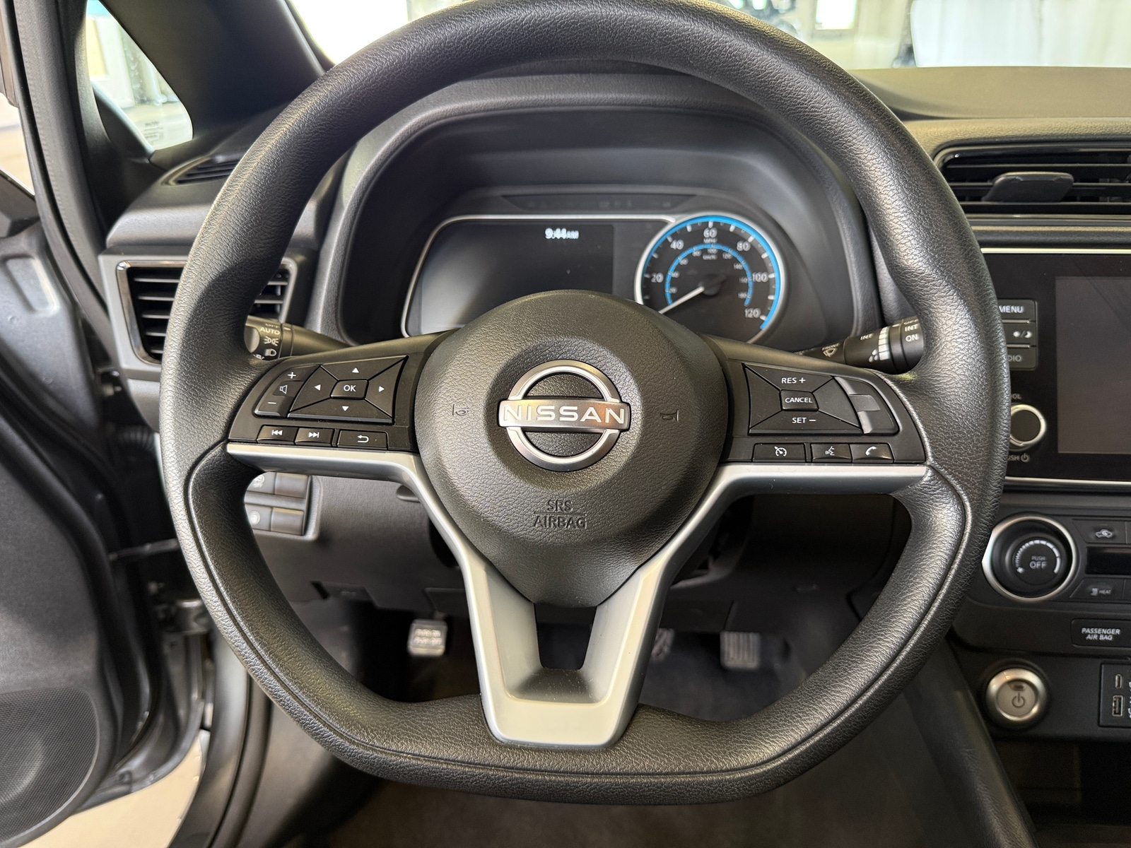 Thumbnail: 2025 Nissan Leaf - 5