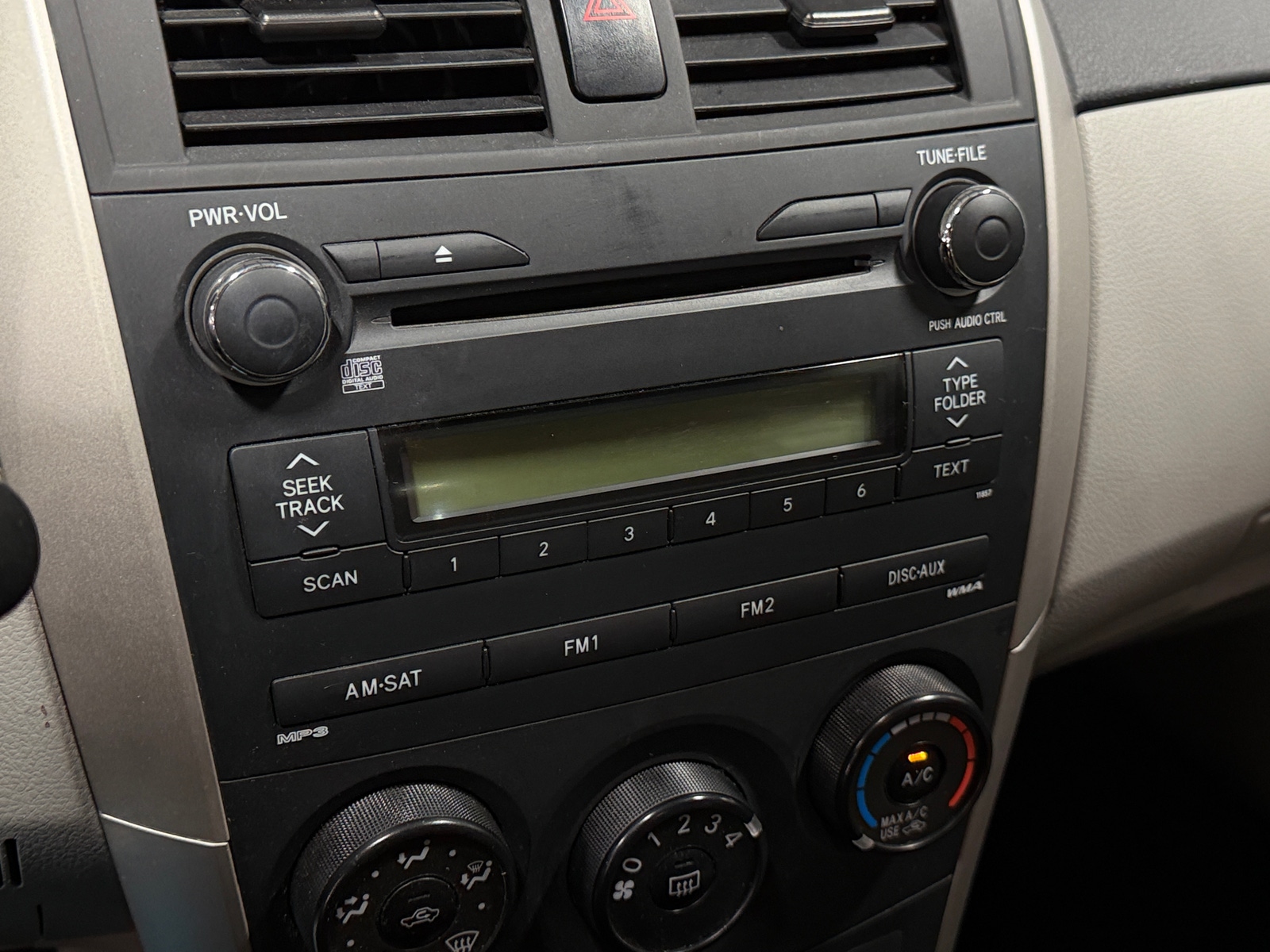 Thumbnail: 2013 Toyota Corolla - 4