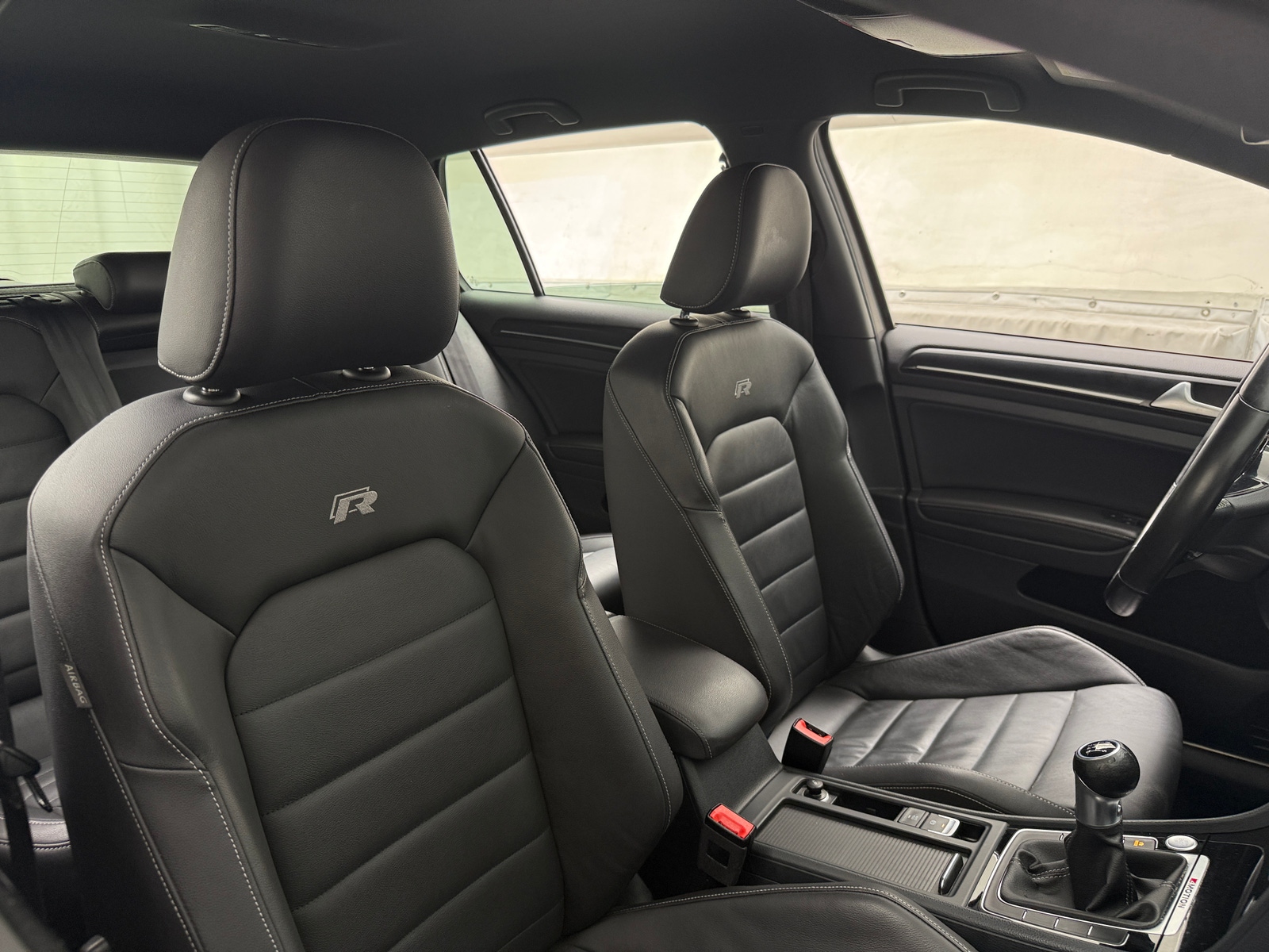 Thumbnail: 2016 Volkswagen Golf - 2
