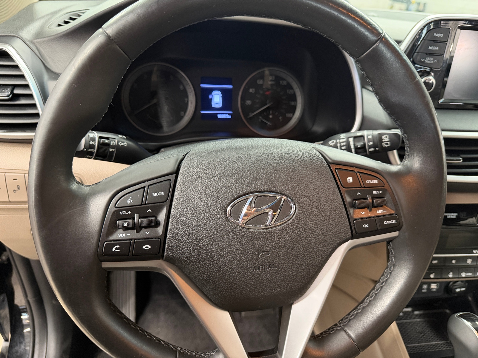 Thumbnail: 2020 Hyundai Tucson - 4