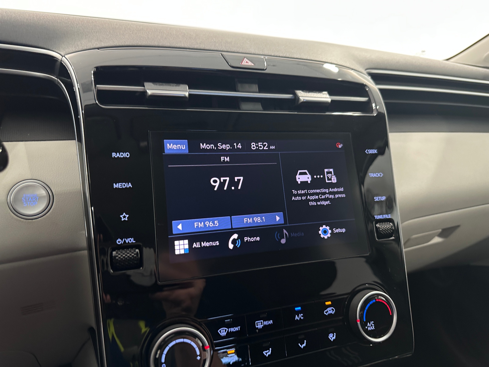 Thumbnail: 2023 Hyundai Tucson - 4