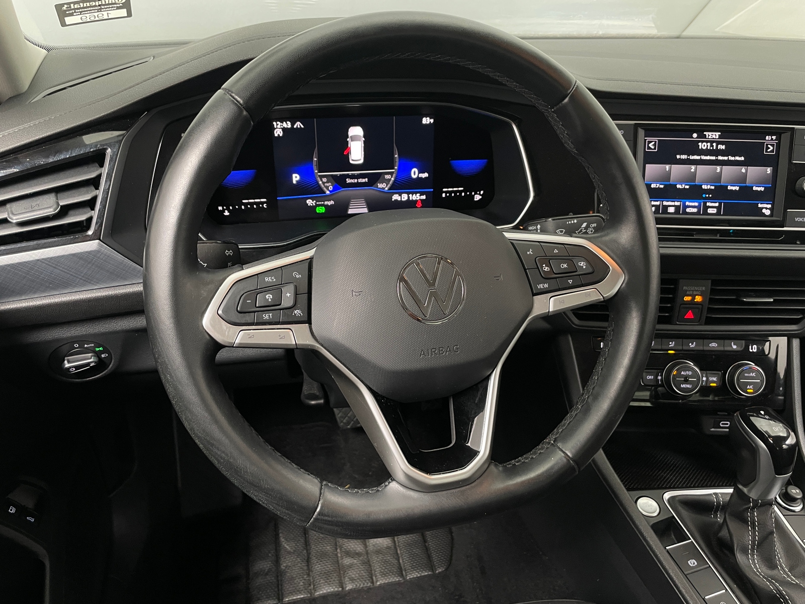 Thumbnail: 2023 Volkswagen Jetta - 4