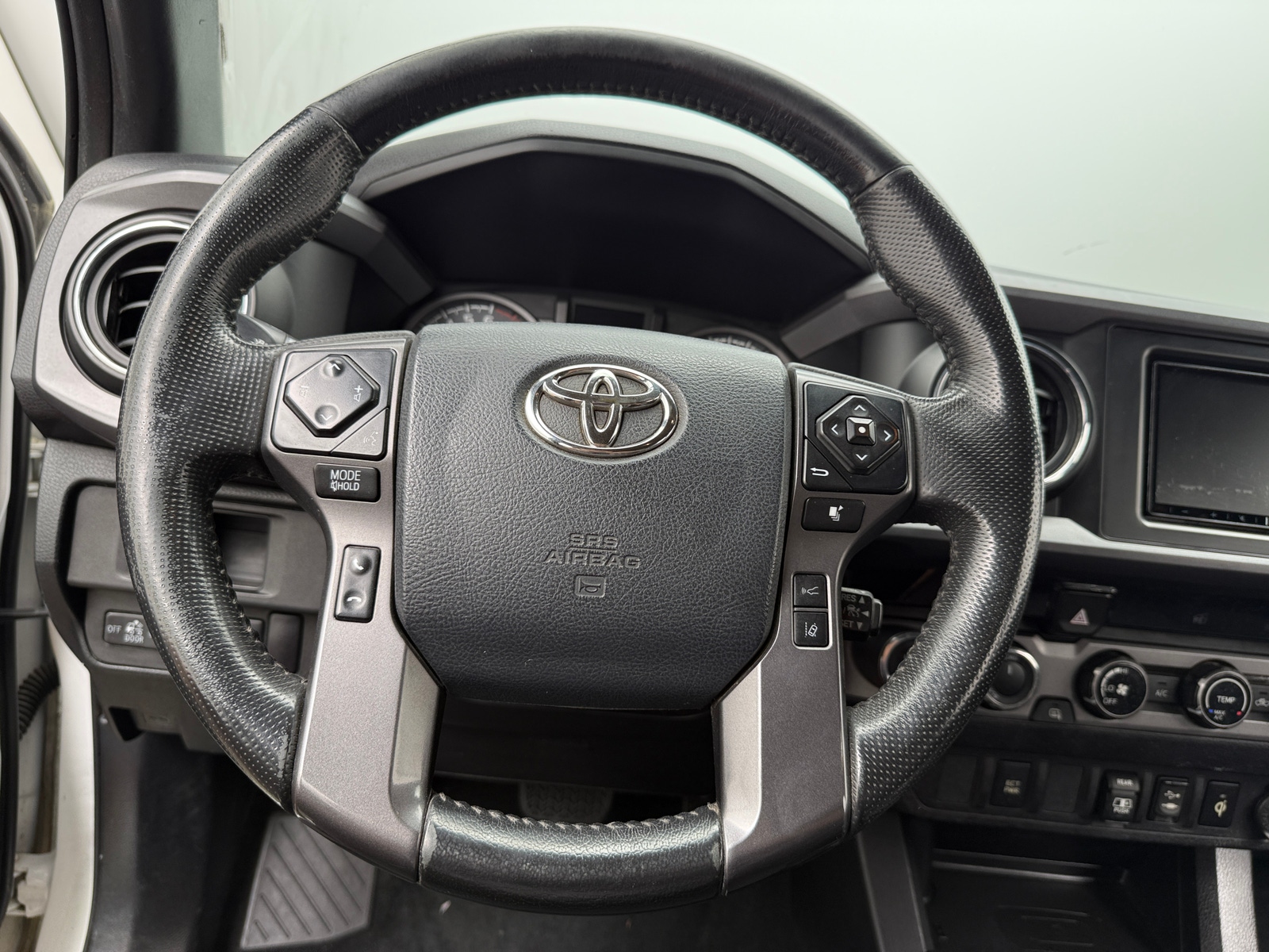 Thumbnail: 2018 Toyota Tacoma - 5