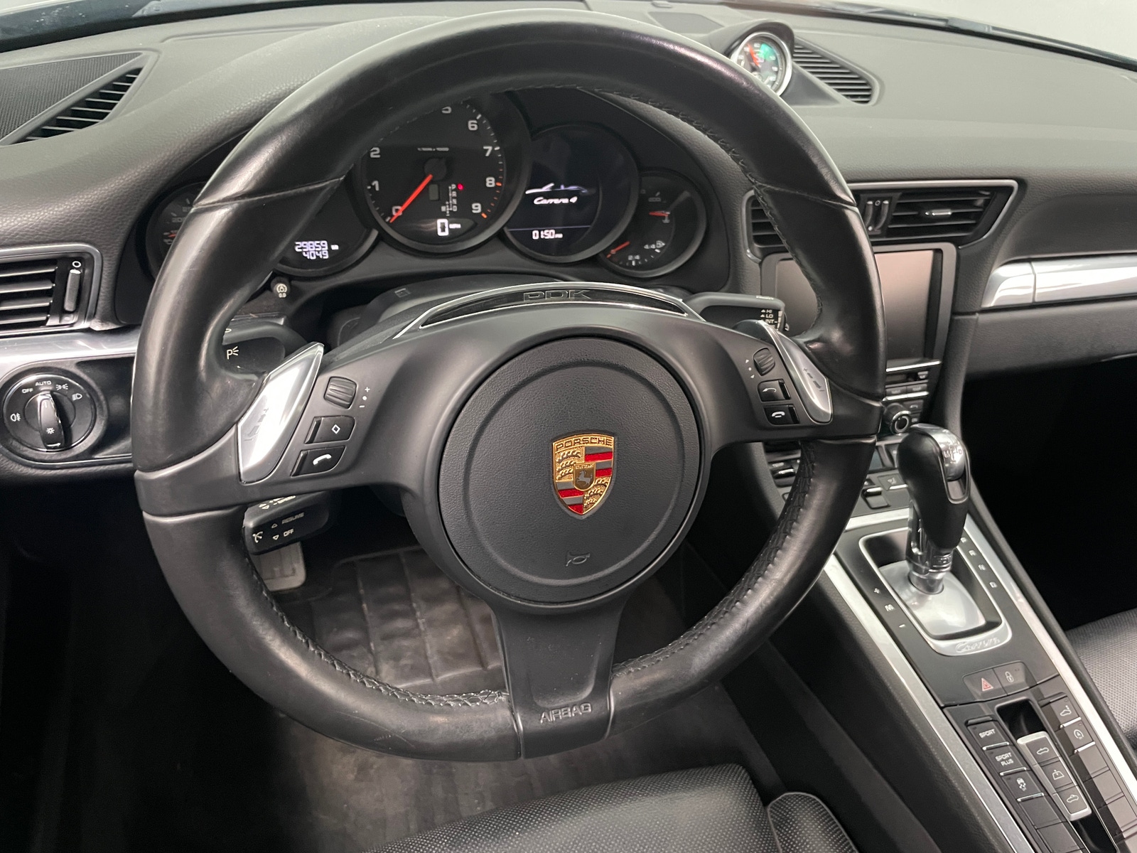 Thumbnail: 2016 Porsche 911 - 4
