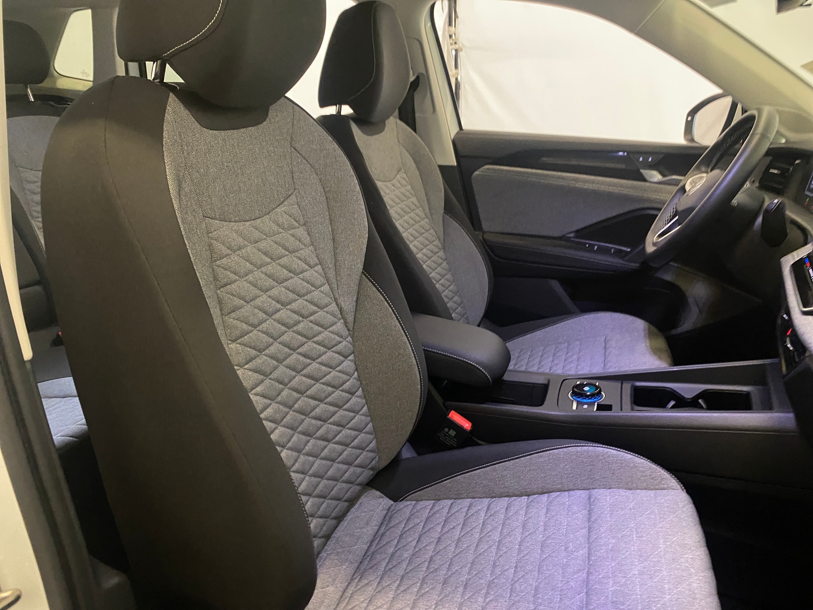 Thumbnail: 2025 Volkswagen Tiguan - 2