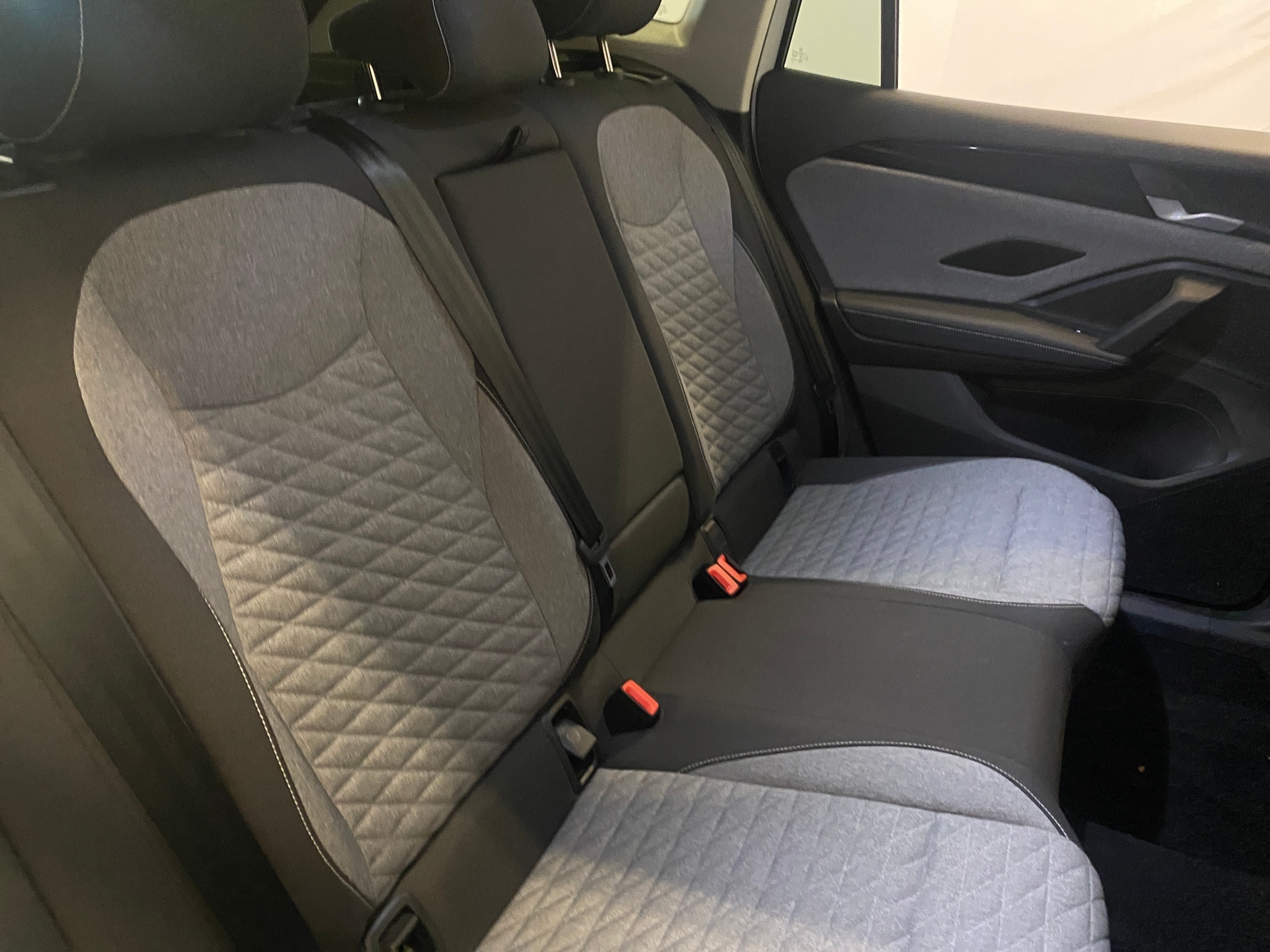 Thumbnail: 2025 Volkswagen Tiguan - 6