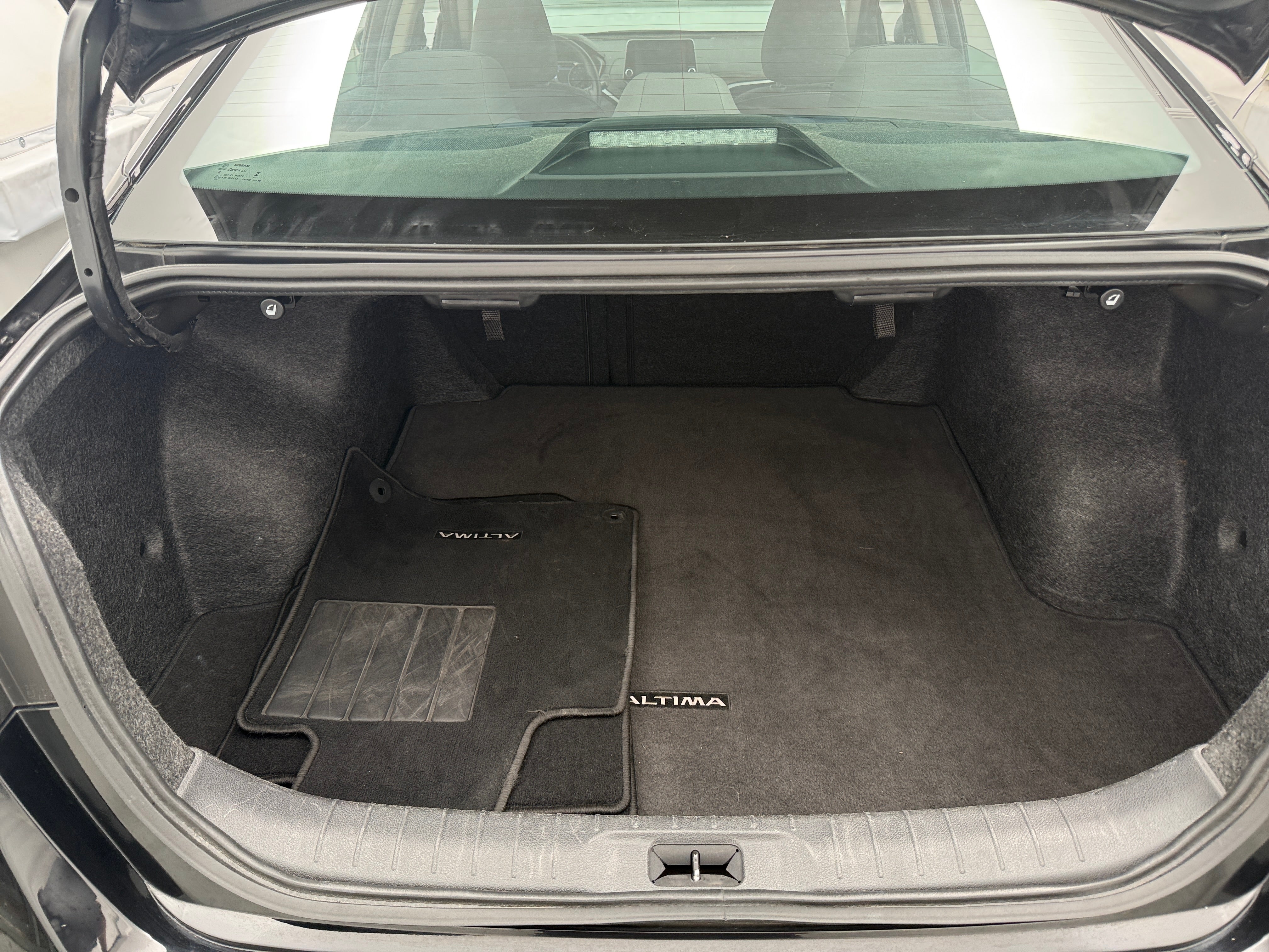 2025 Nissan Altima SV - Photo 6