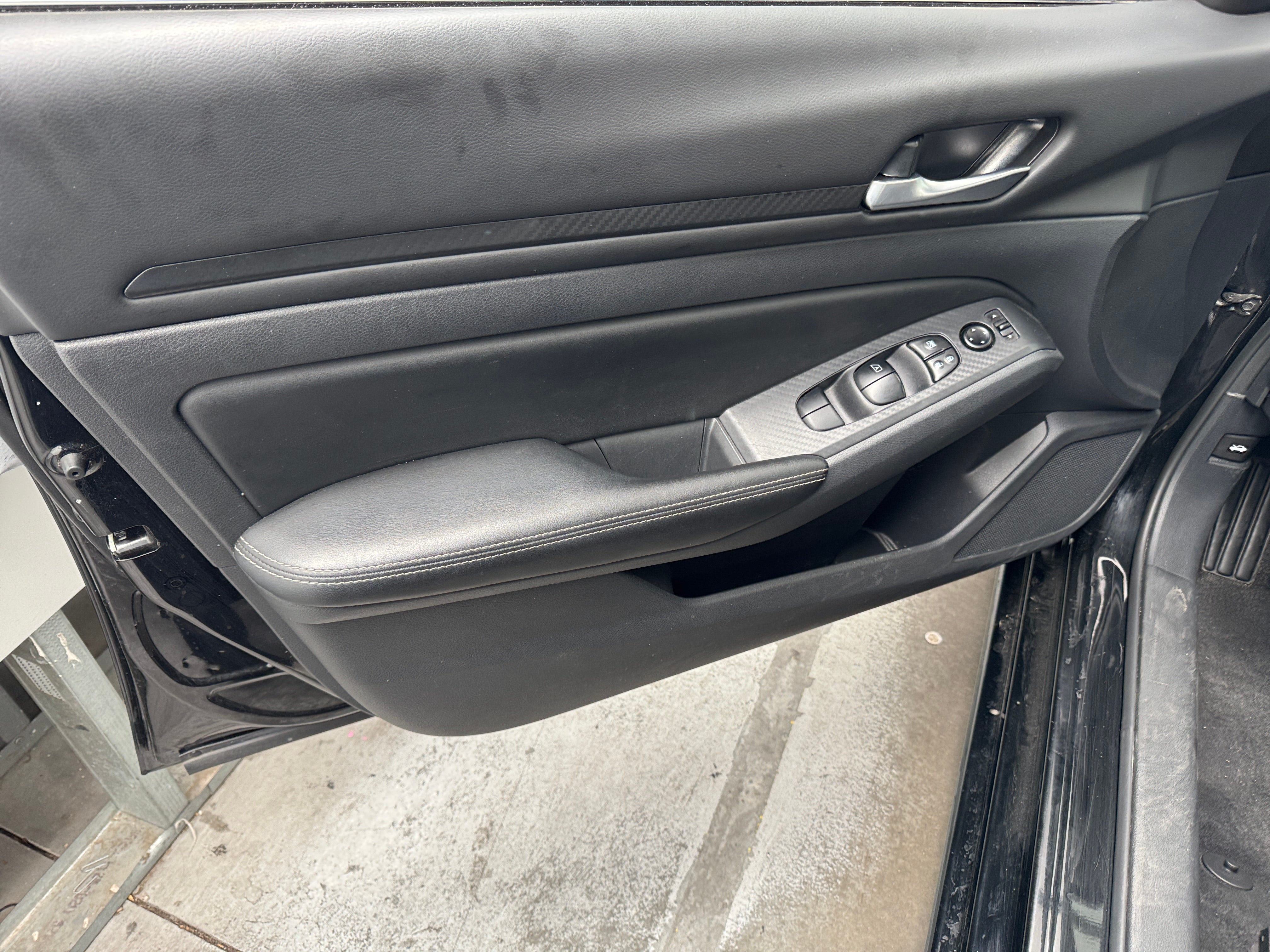 2025 Nissan Altima SV - Photo 7