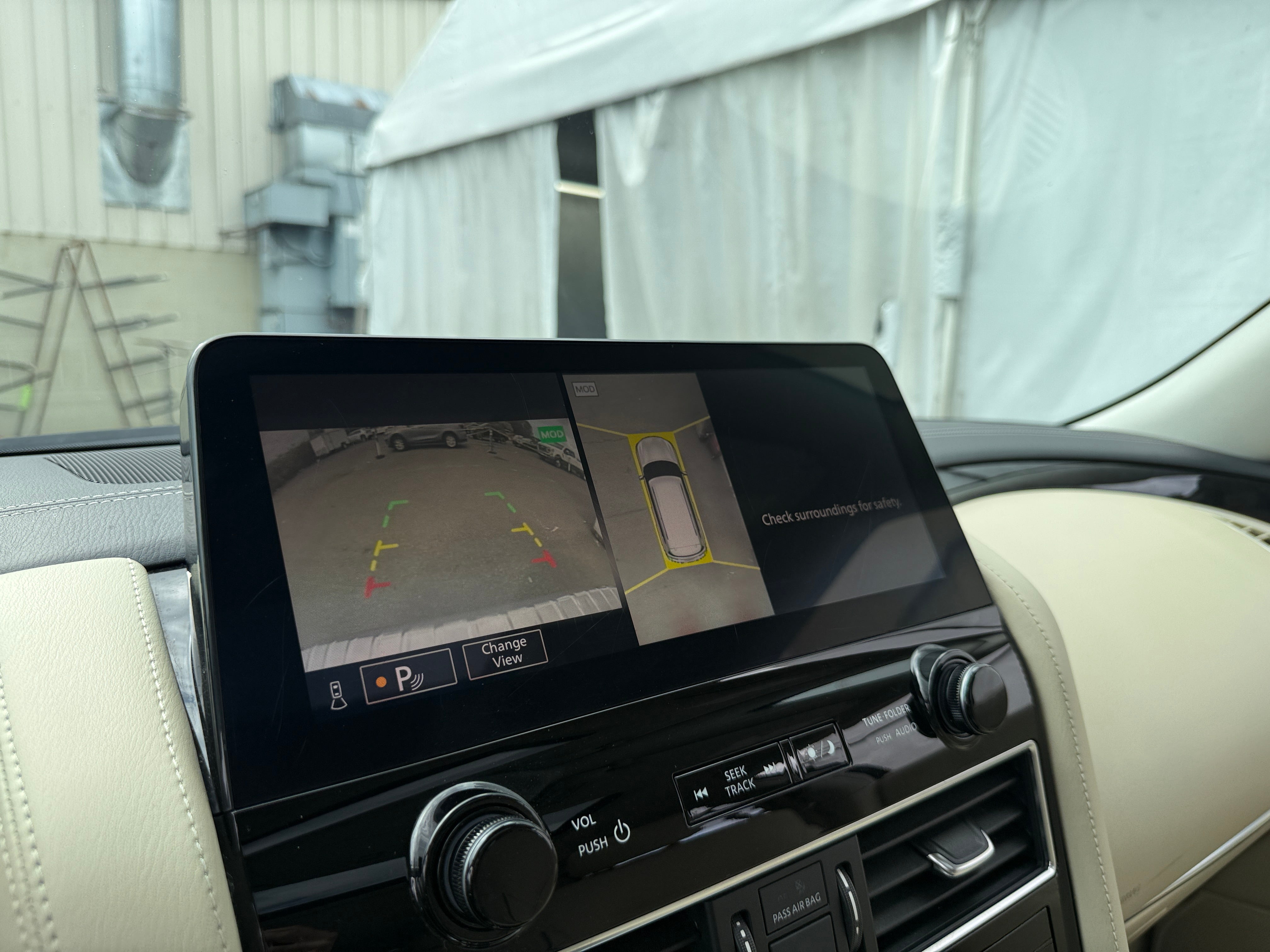 2023 INFINITI QX80 Luxe - Photo 13