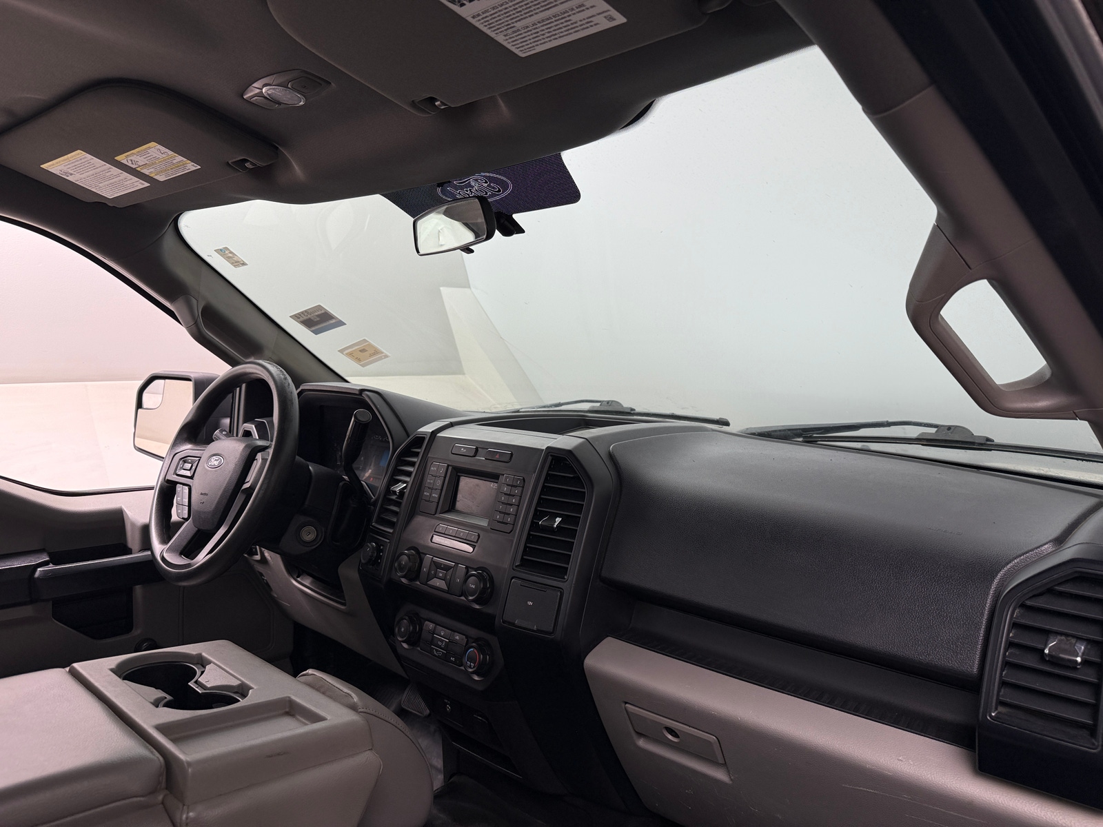 Thumbnail: 2016 Ford Econoline - 3