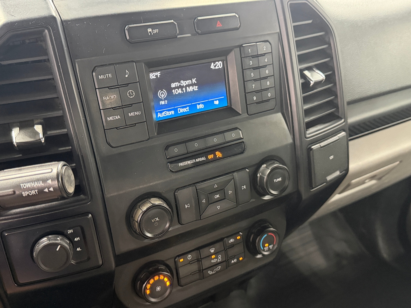 Thumbnail: 2016 Ford Econoline - 4