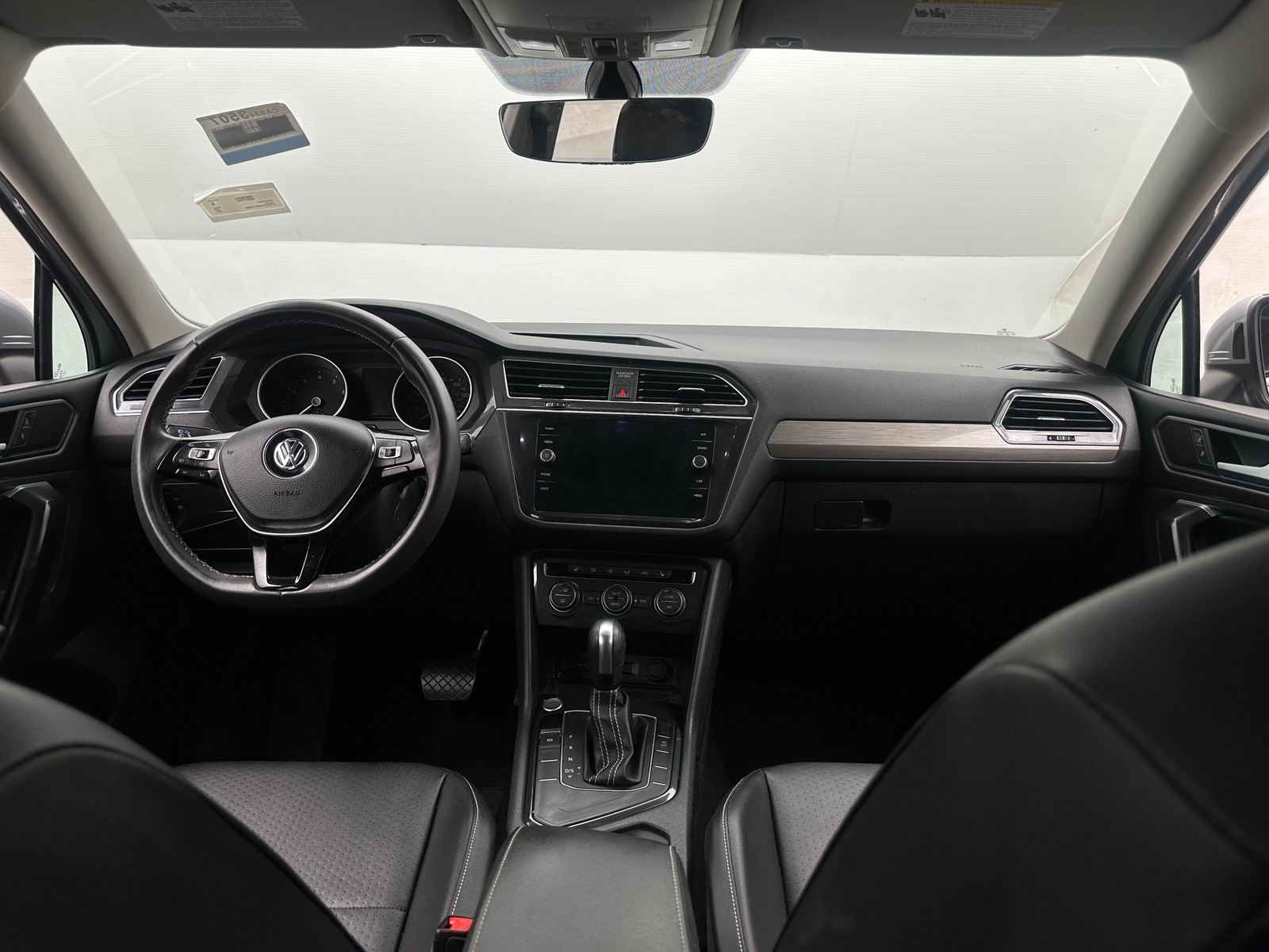Thumbnail: 2021 Volkswagen Tiguan - 2