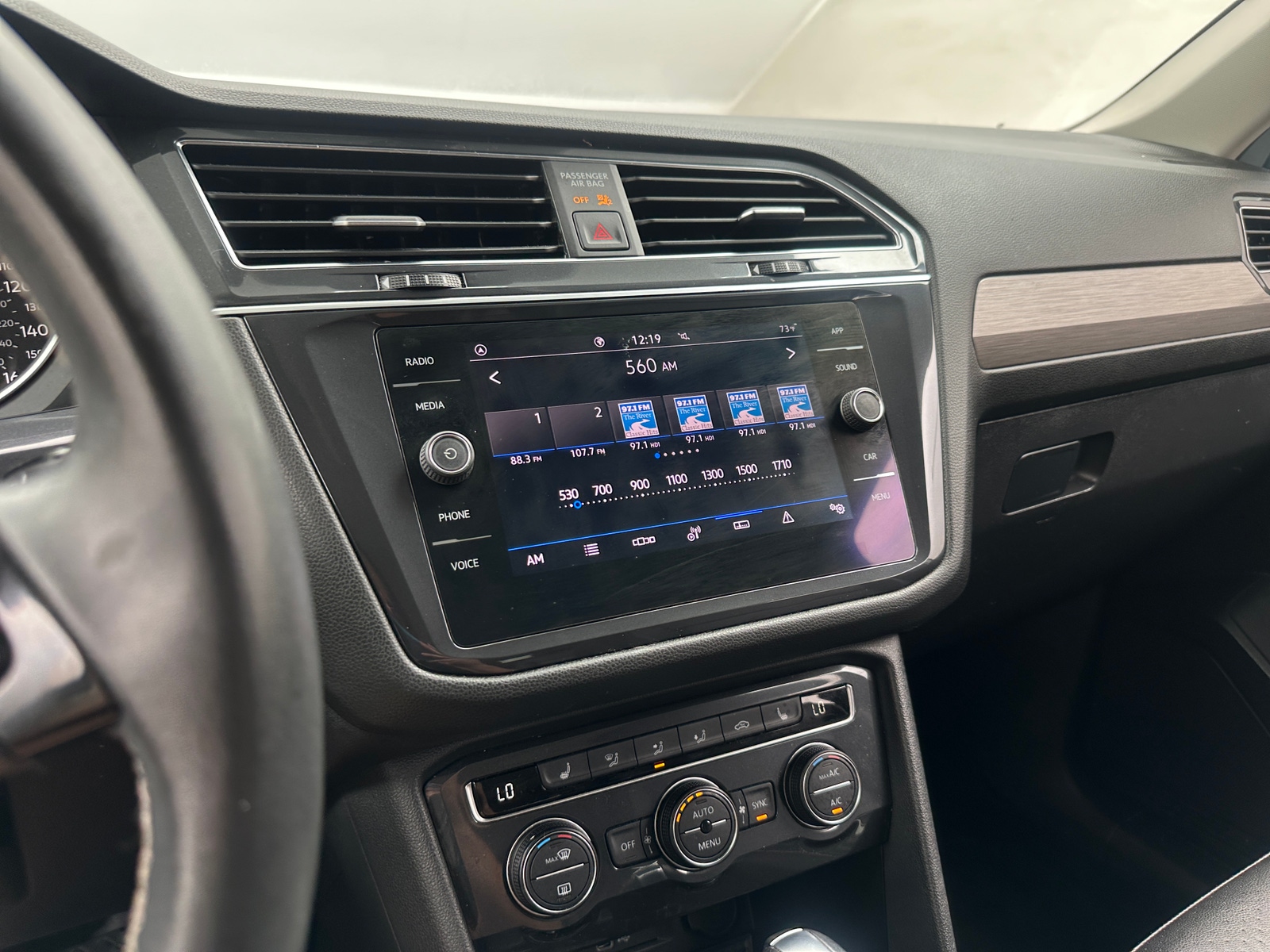 Thumbnail: 2021 Volkswagen Tiguan - 3