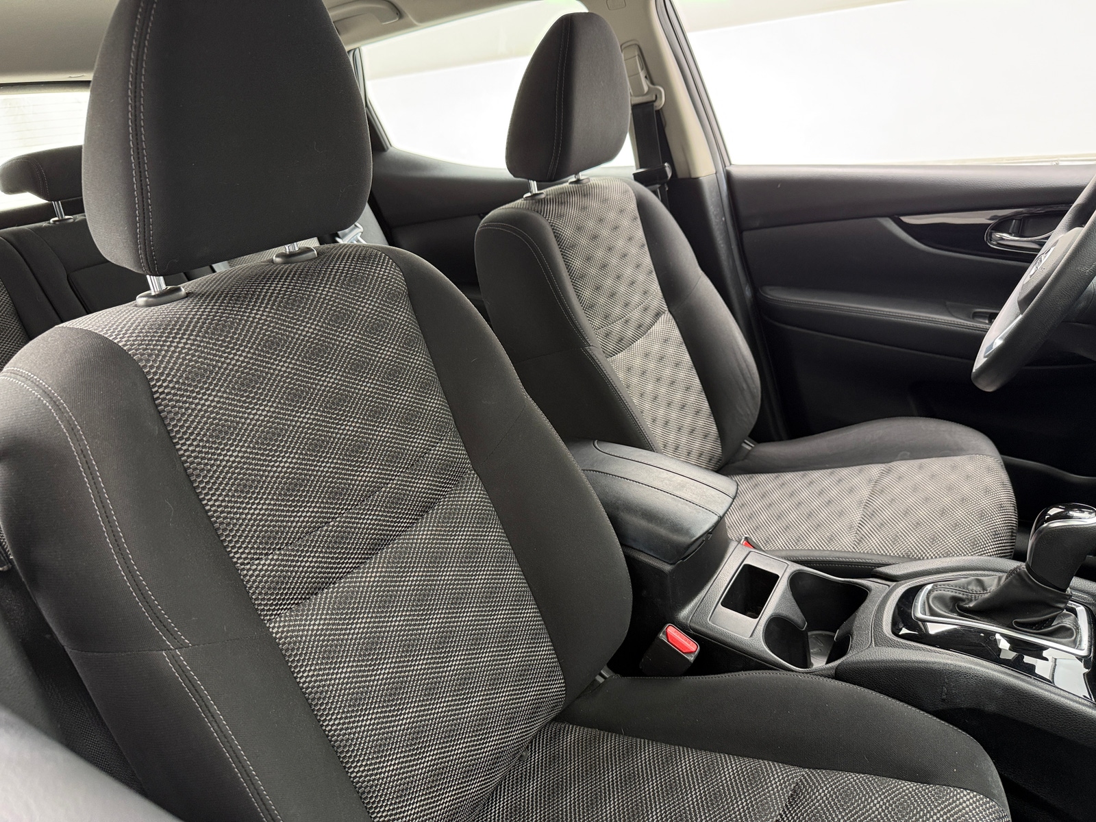 Thumbnail: 2019 Nissan Rogue Sport - 2