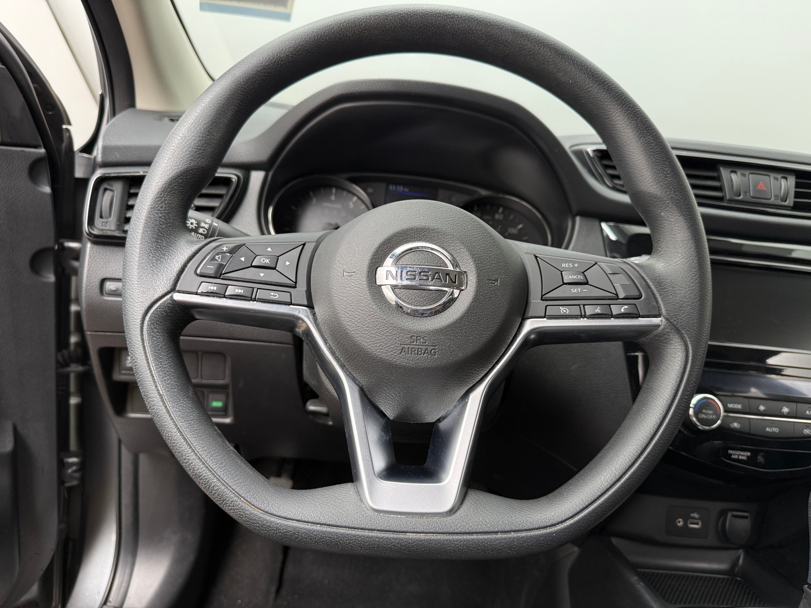 Thumbnail: 2019 Nissan Rogue Sport - 5