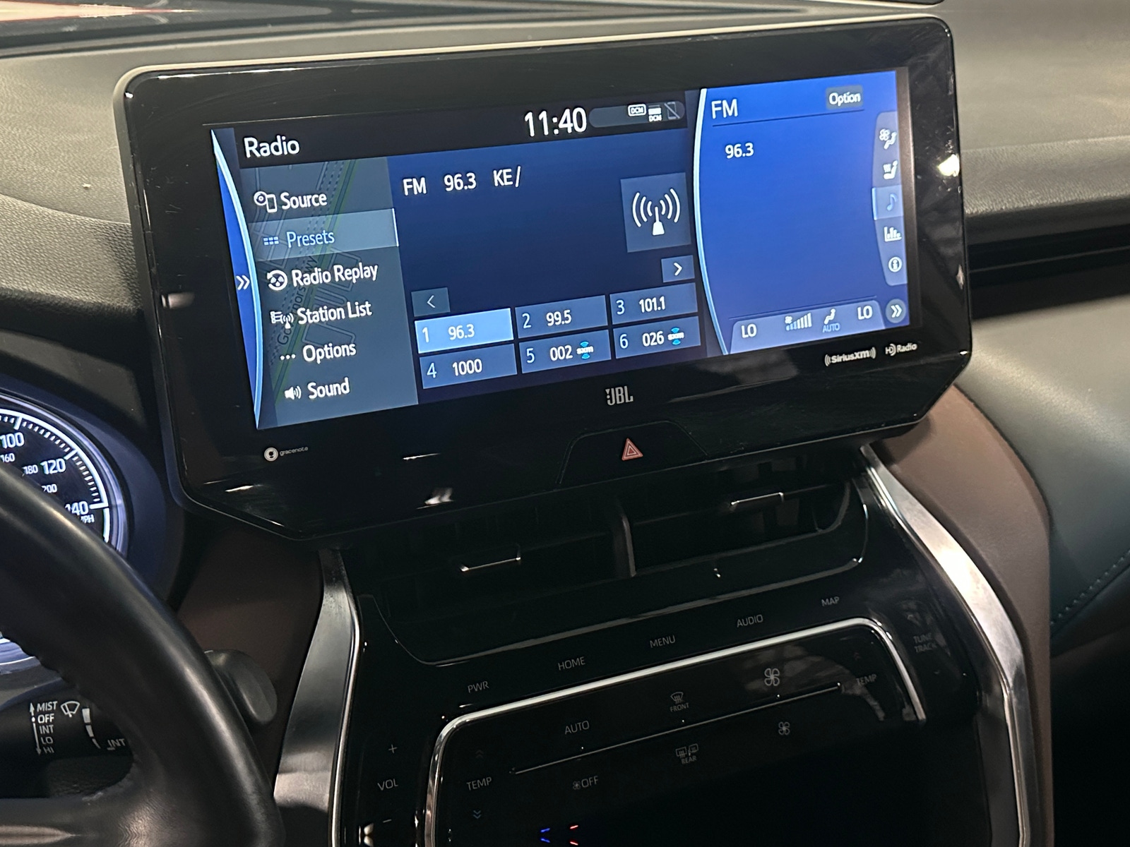 Thumbnail: 2021 Toyota Venza - 3