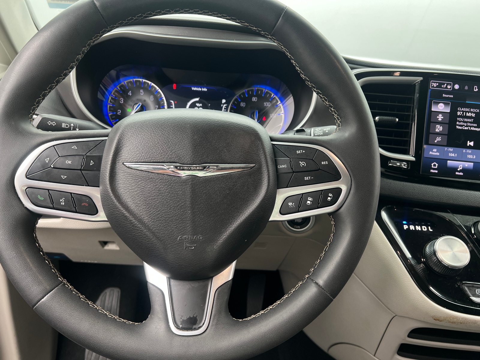 Thumbnail: 2024 Chrysler Pacifica - 4