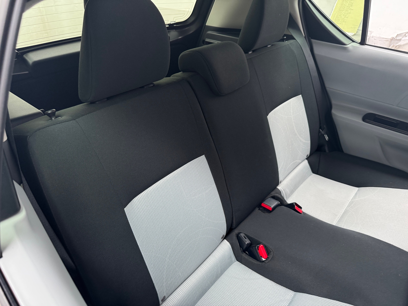 Thumbnail: 2012 Toyota Prius c - 6