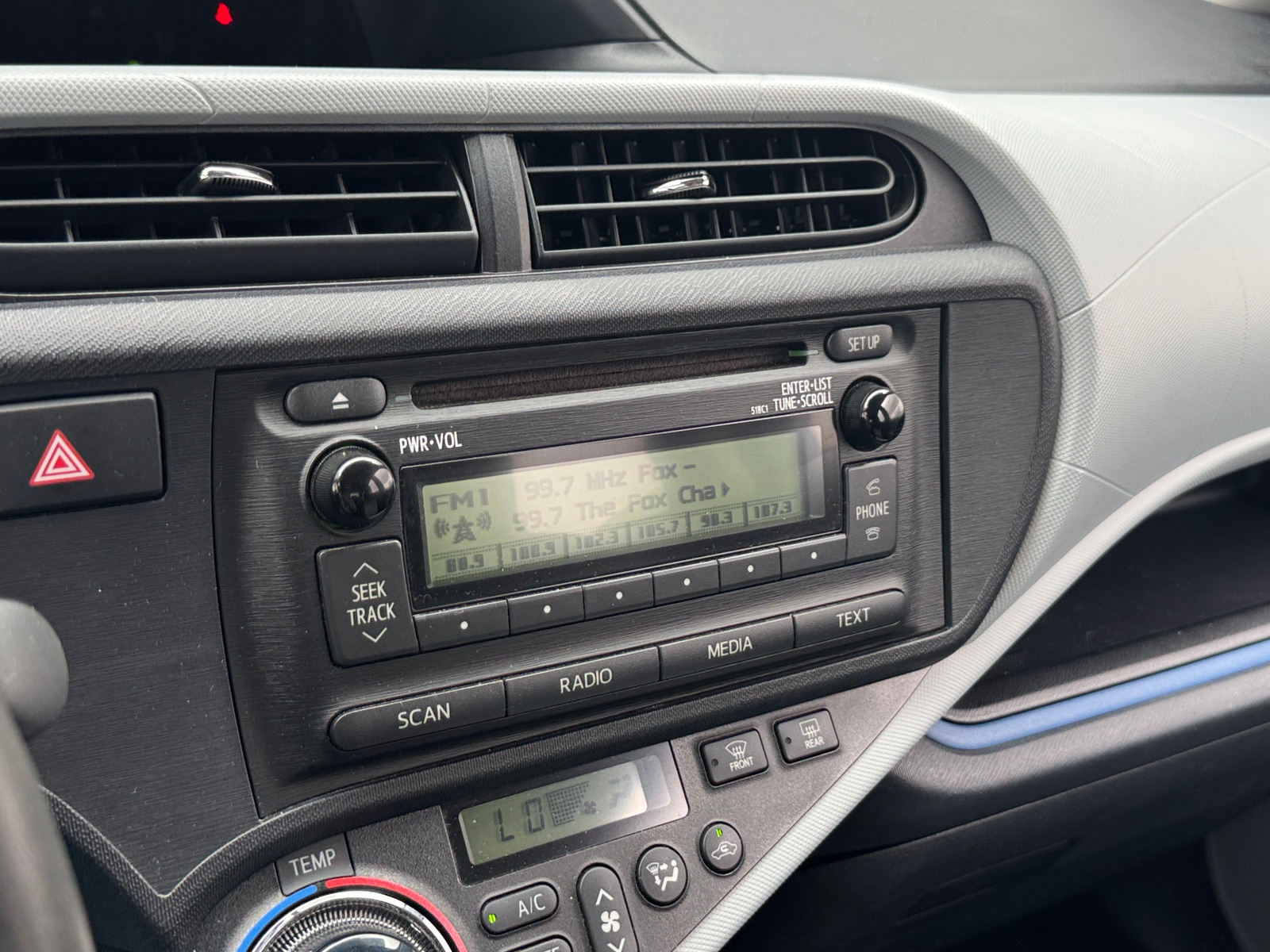 Thumbnail: 2012 Toyota Prius c - 4