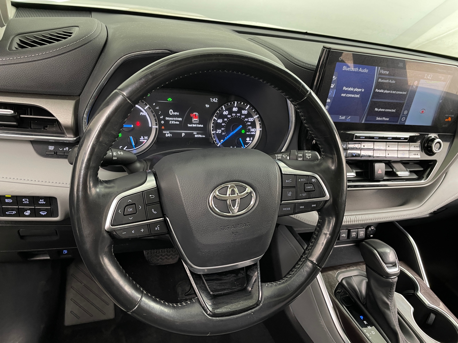 Thumbnail: 2021 Toyota Highlander - 4