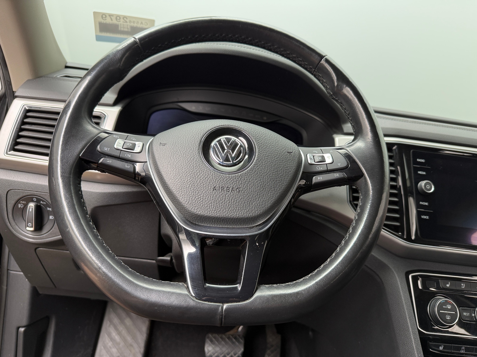 Thumbnail: 2018 Volkswagen Atlas - 4
