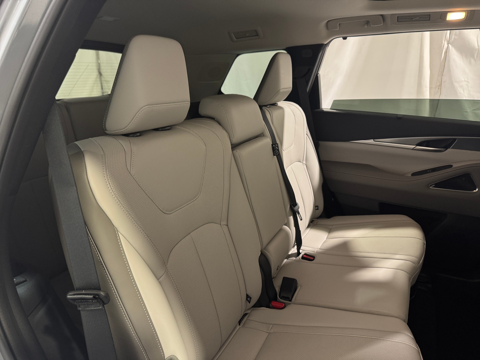 Thumbnail: 2026 INFINITI QX60 - 5