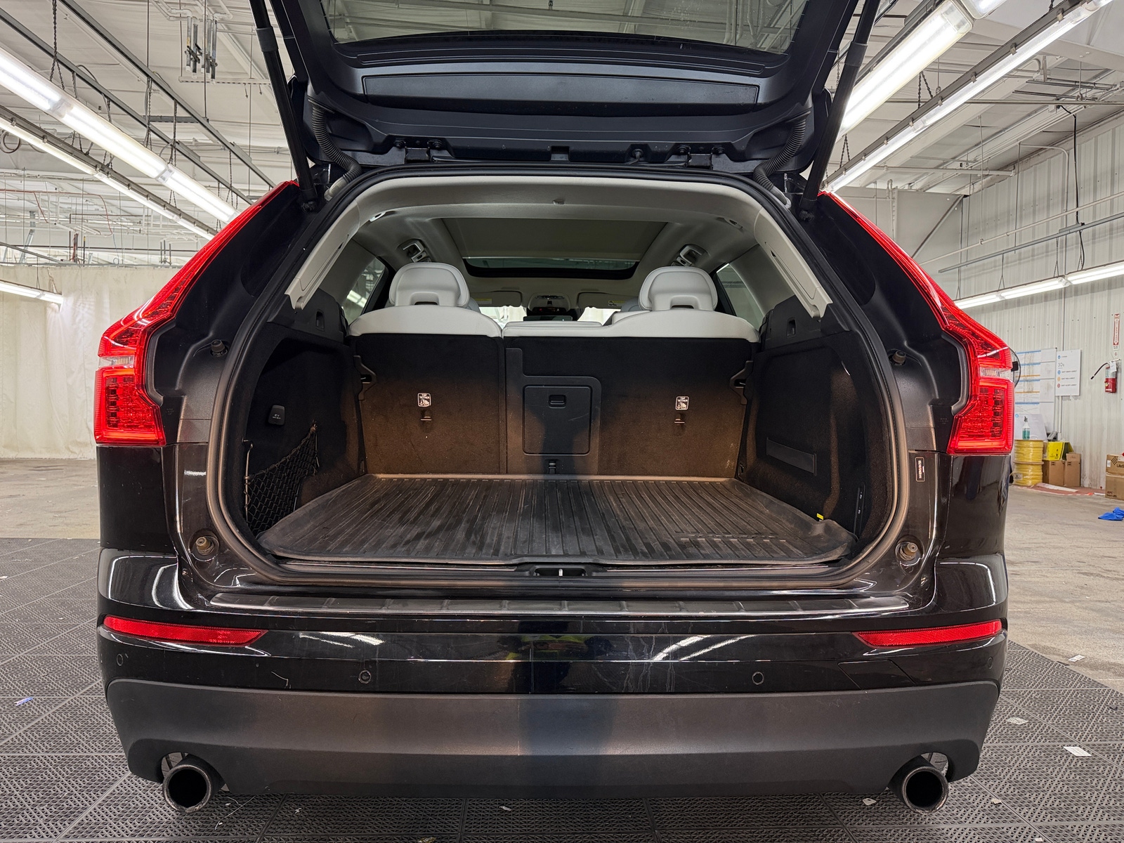 Thumbnail: 2018 Volvo XC60 - 6