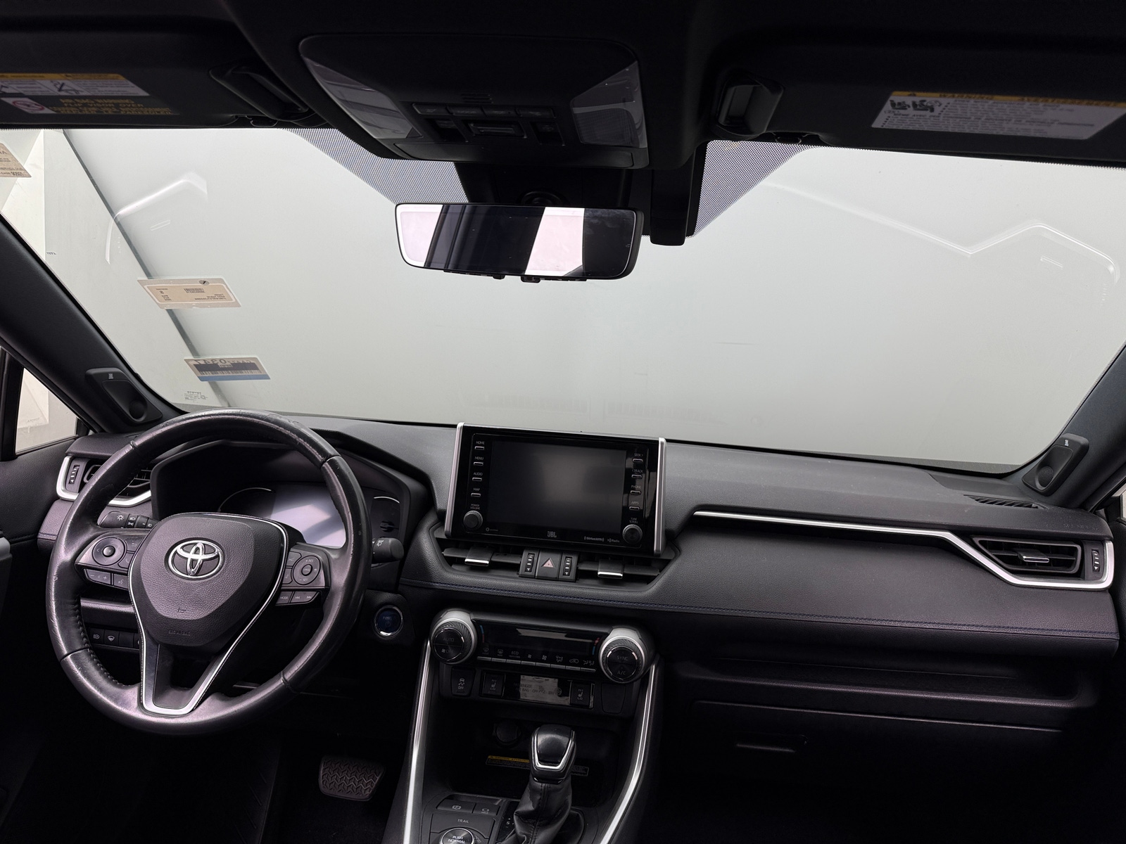 Thumbnail: 2020 Toyota RAV4 - 3