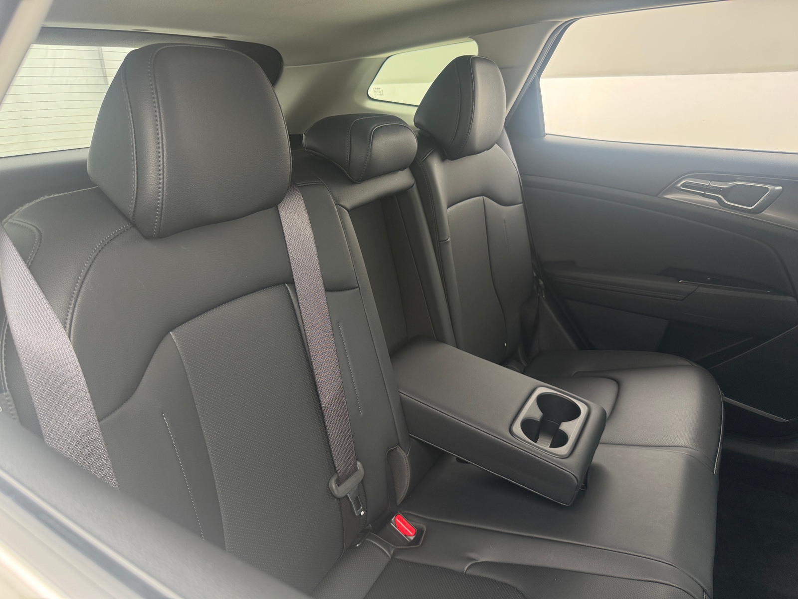 Thumbnail: 2024 Kia Sportage - 5