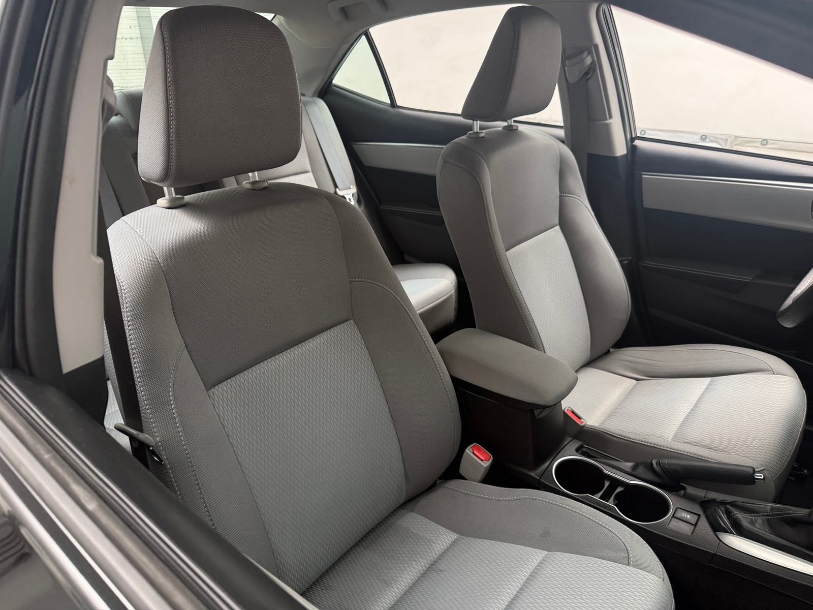 Thumbnail: 2016 Toyota Corolla - 2