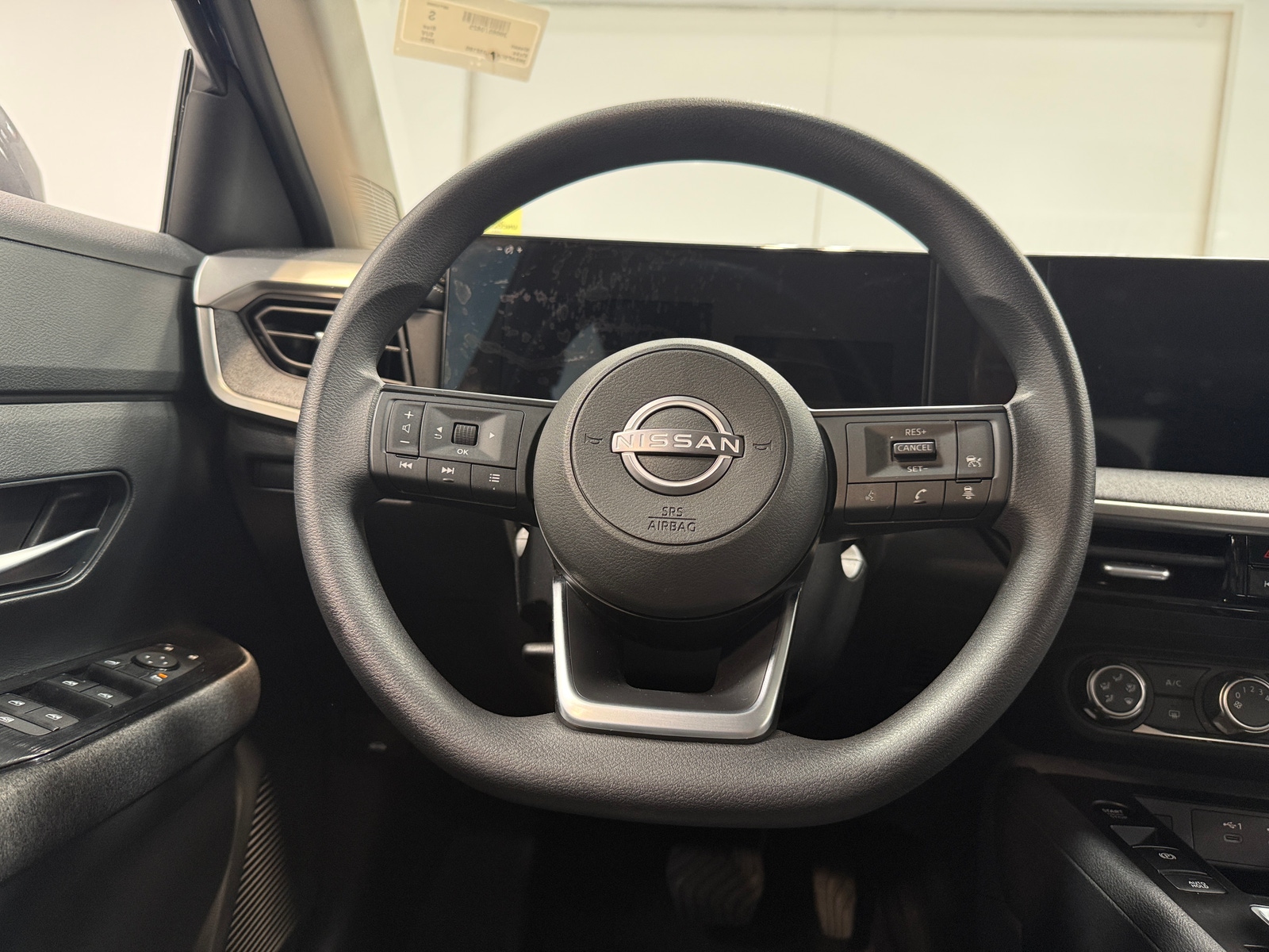 Thumbnail: 2025 Nissan Kicks - 5