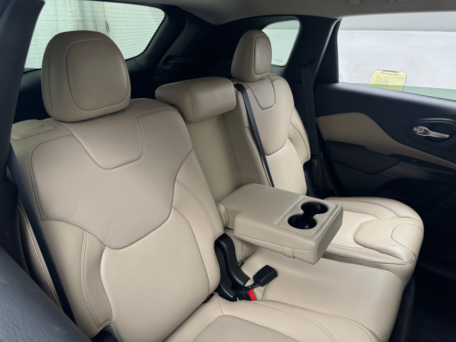 Thumbnail: 2016 Jeep Cherokee - 5
