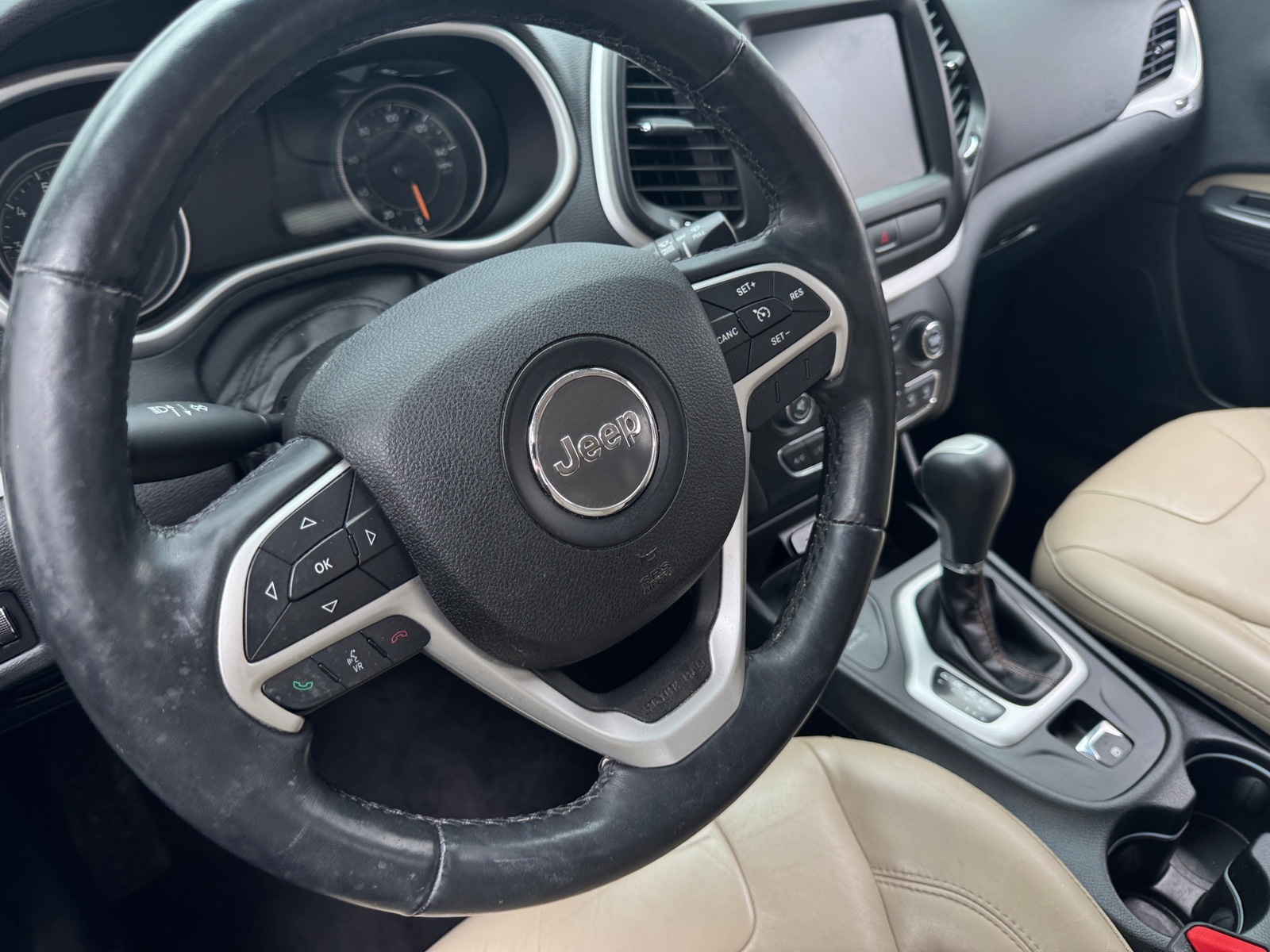 Thumbnail: 2016 Jeep Cherokee - 4