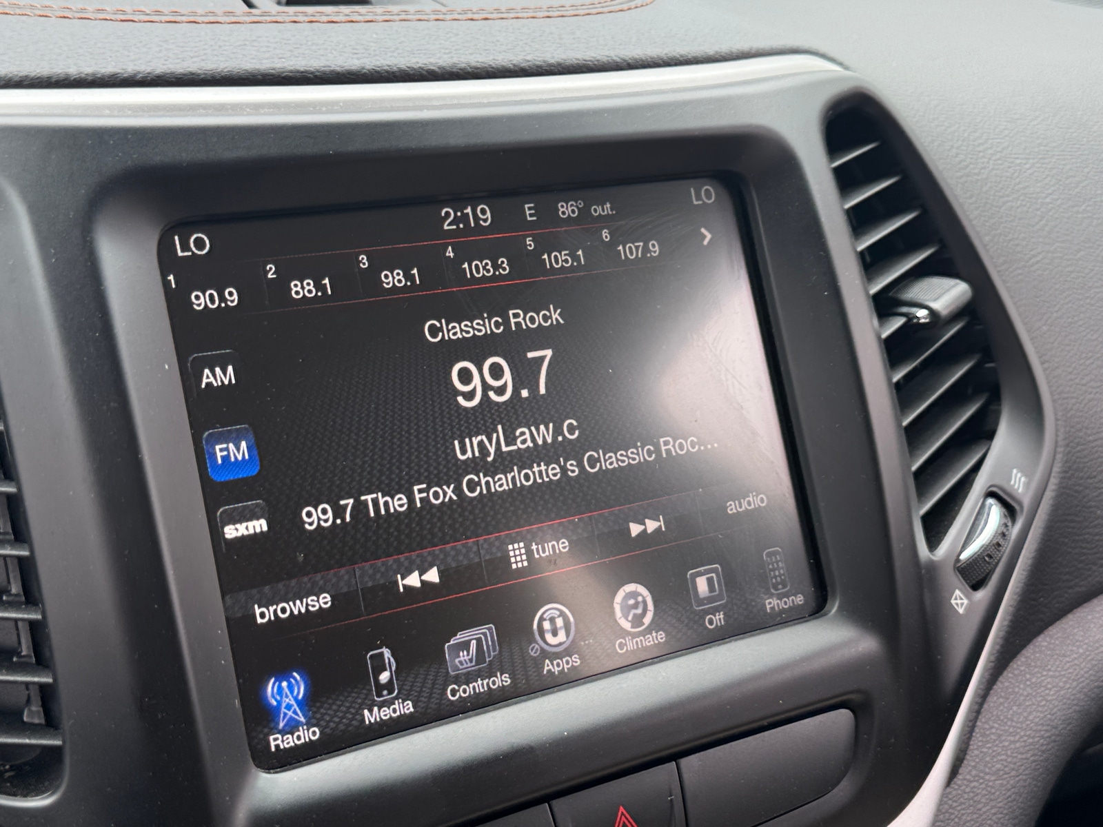 Thumbnail: 2016 Jeep Cherokee - 3
