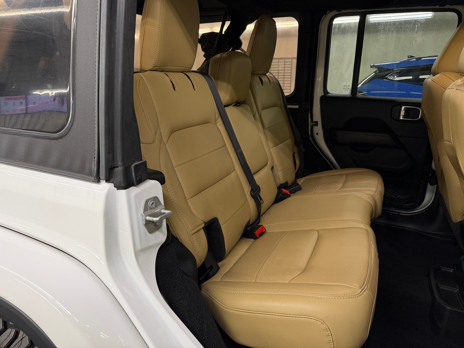 Thumbnail: 2019 Jeep Wrangler - 5
