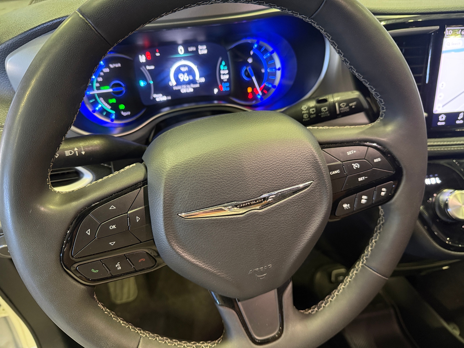 Thumbnail: 2024 Chrysler Pacifica - 4